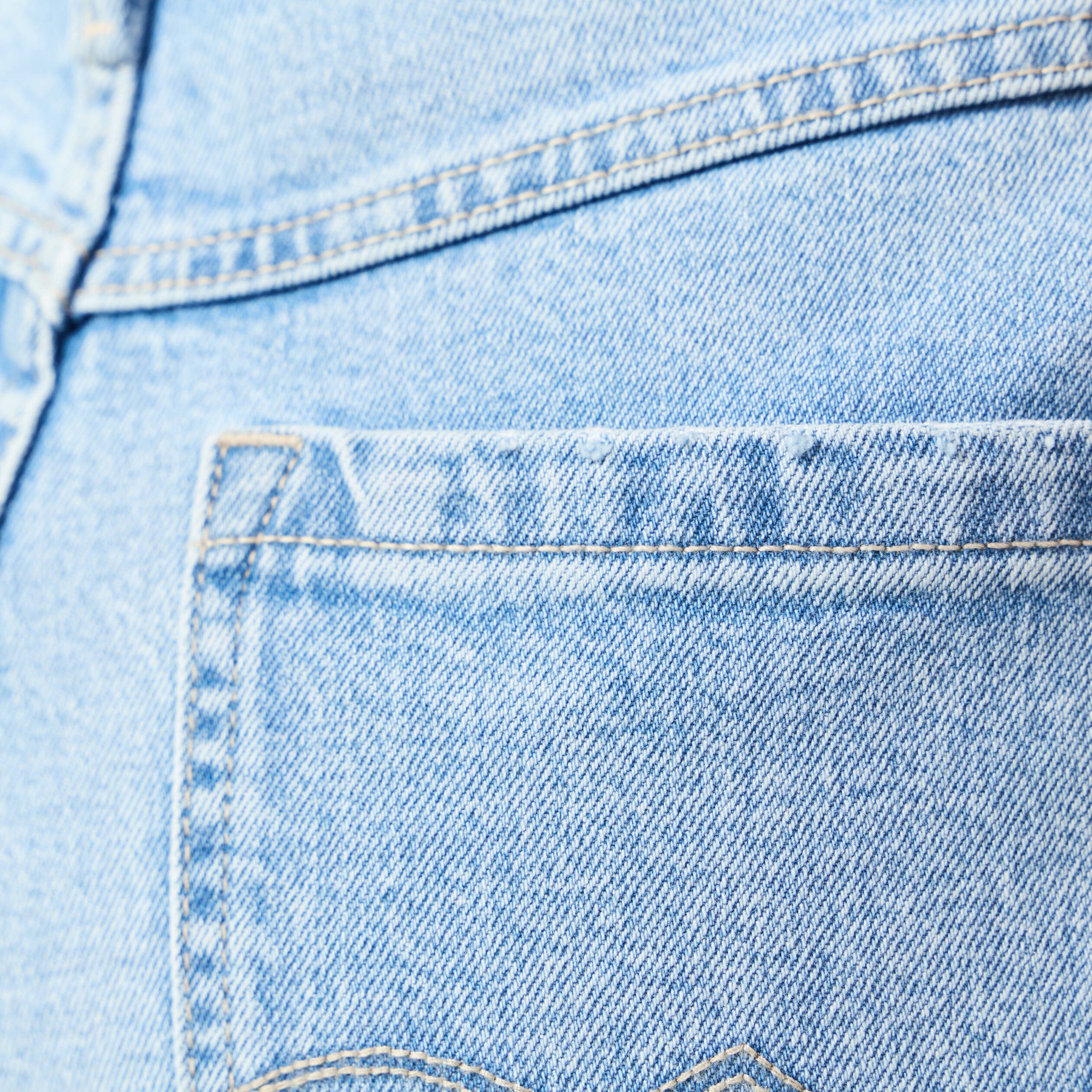 jupe short droite en jean denim bleach femme Jupe-short droite en jean denim bleach femme