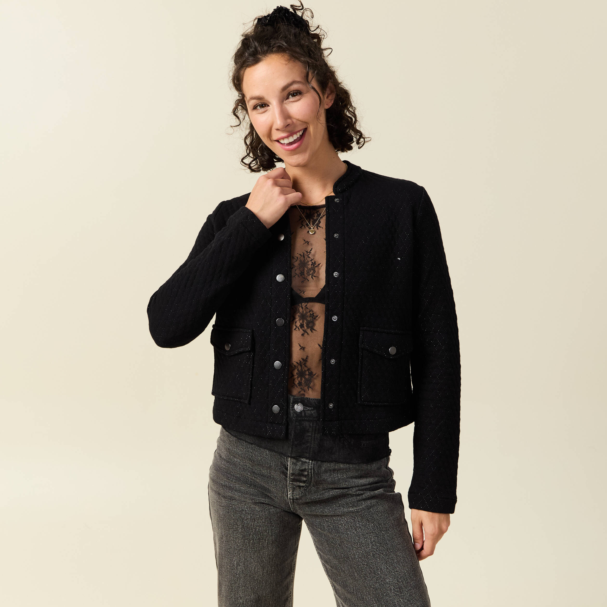 Veste droite courte col mao noir femme