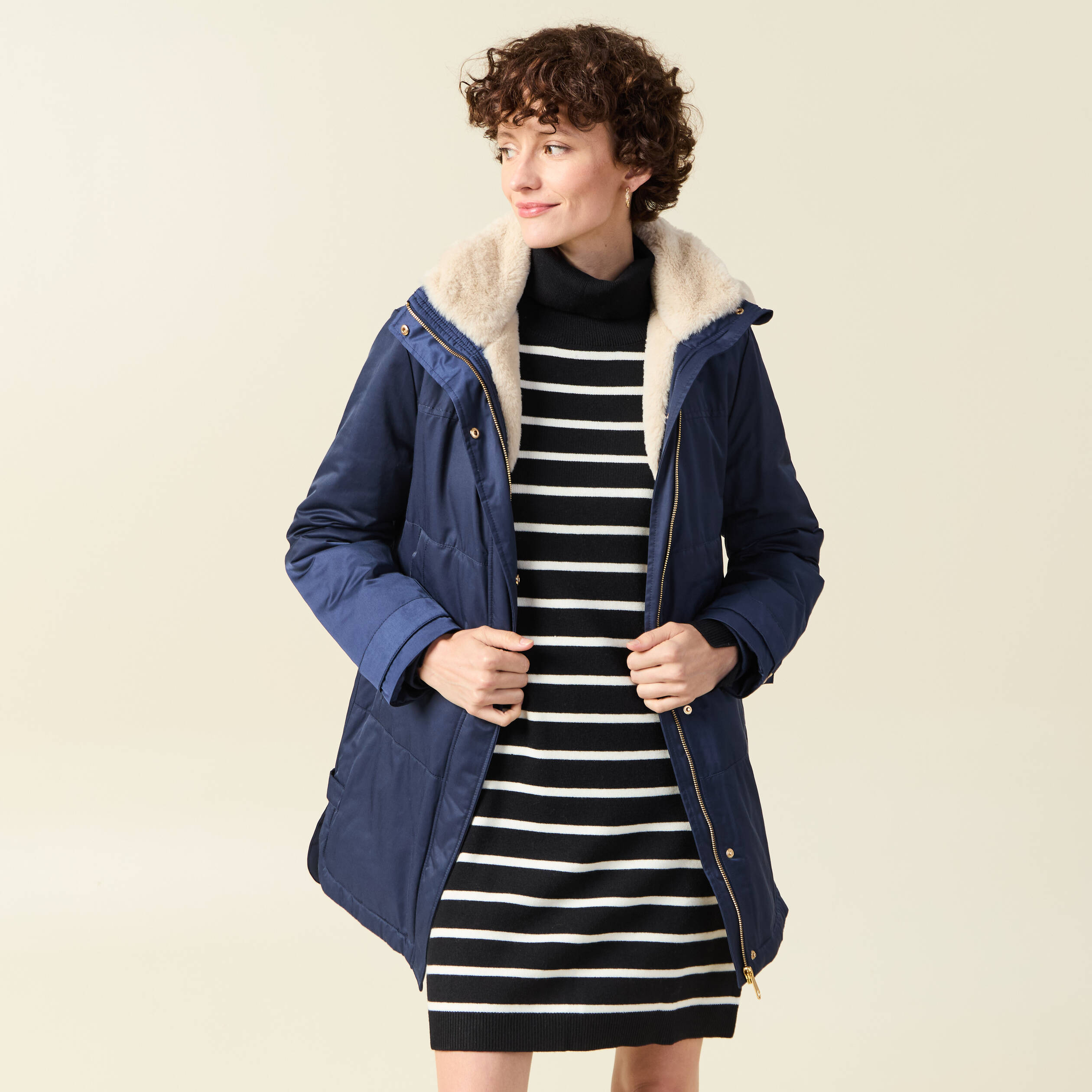 Parka droite à capuche bleu marine femme