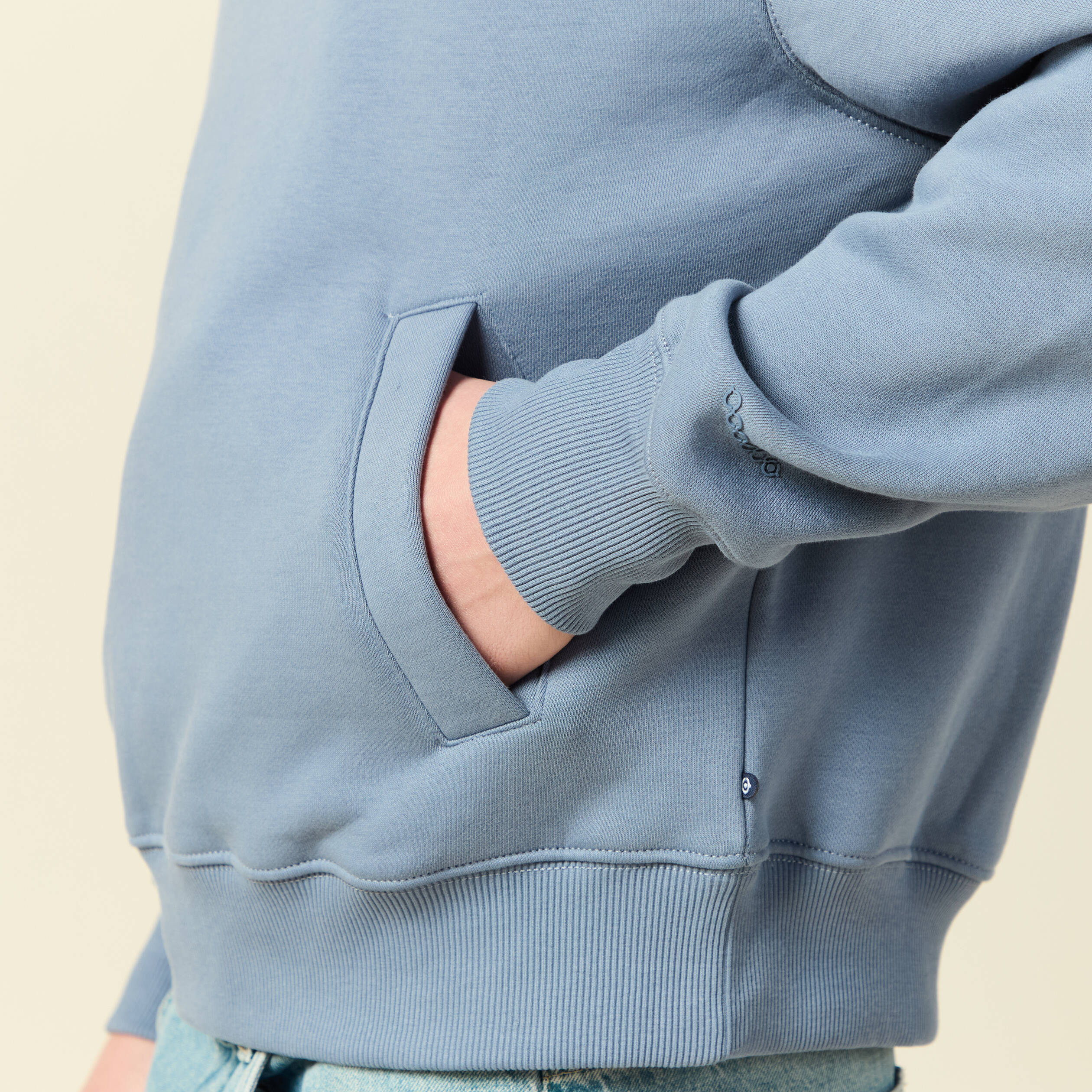 Sweat &agrave; capuche manches longues bleu gris homme