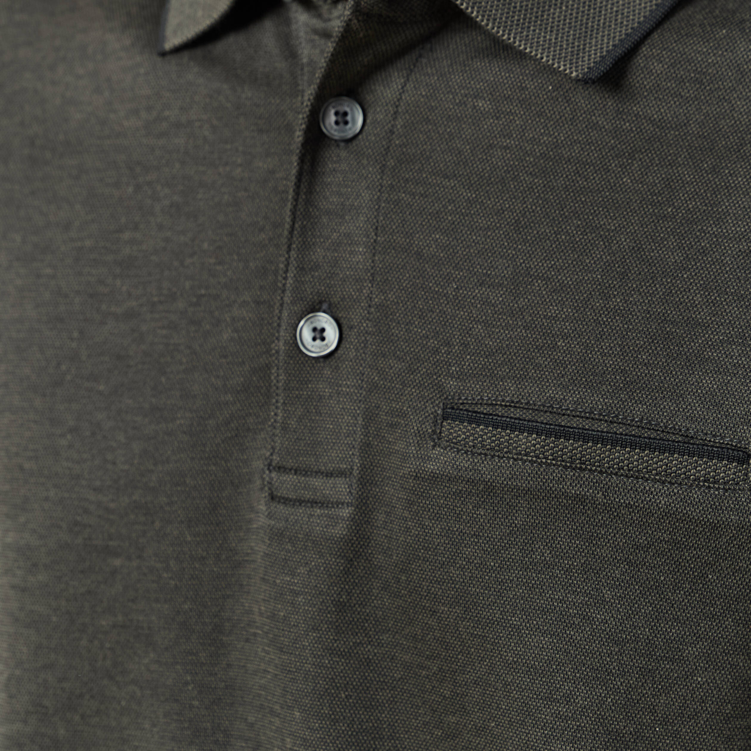 Polo cintr&eacute; manches longues noir homme