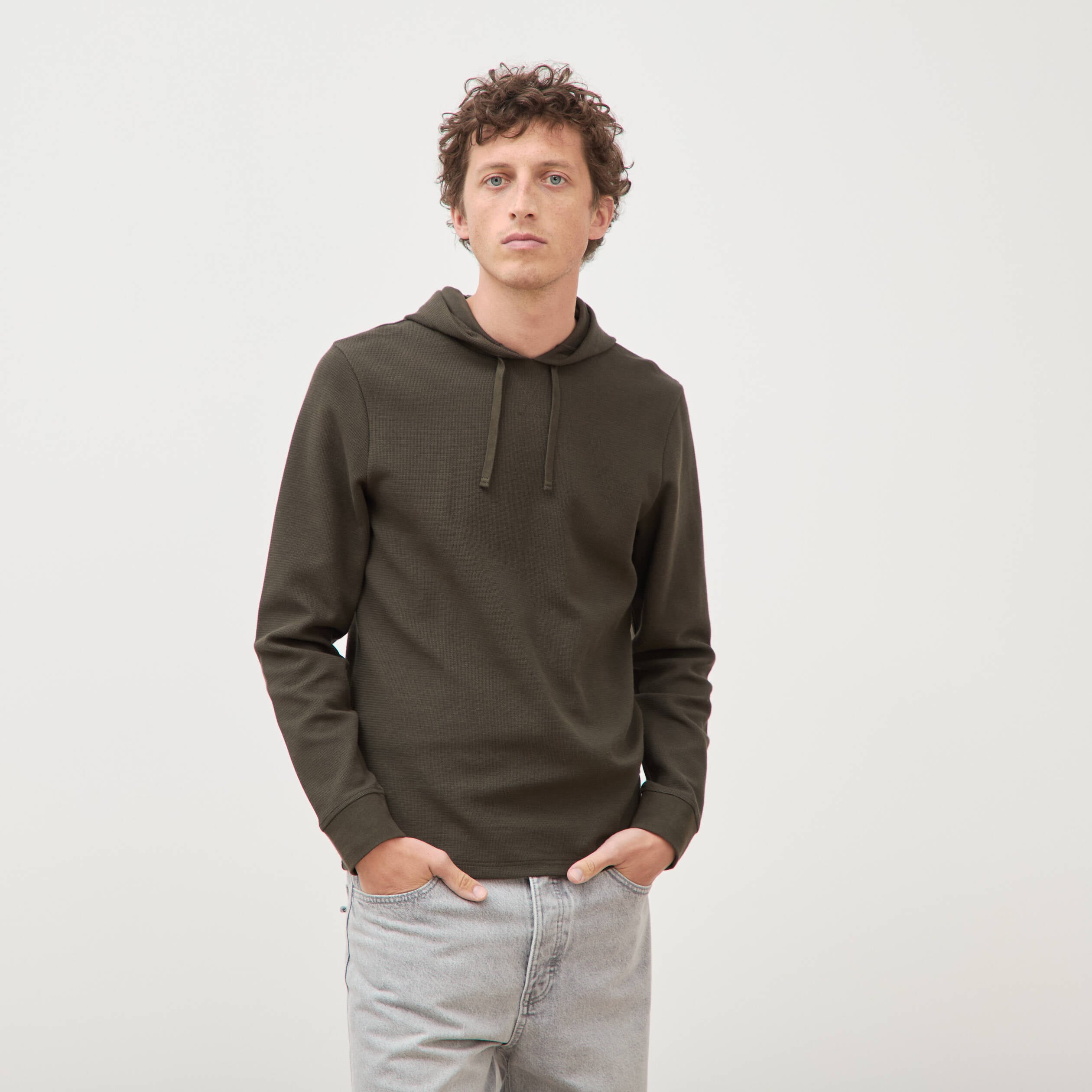 T-shirt &agrave; capuche vert kaki homme