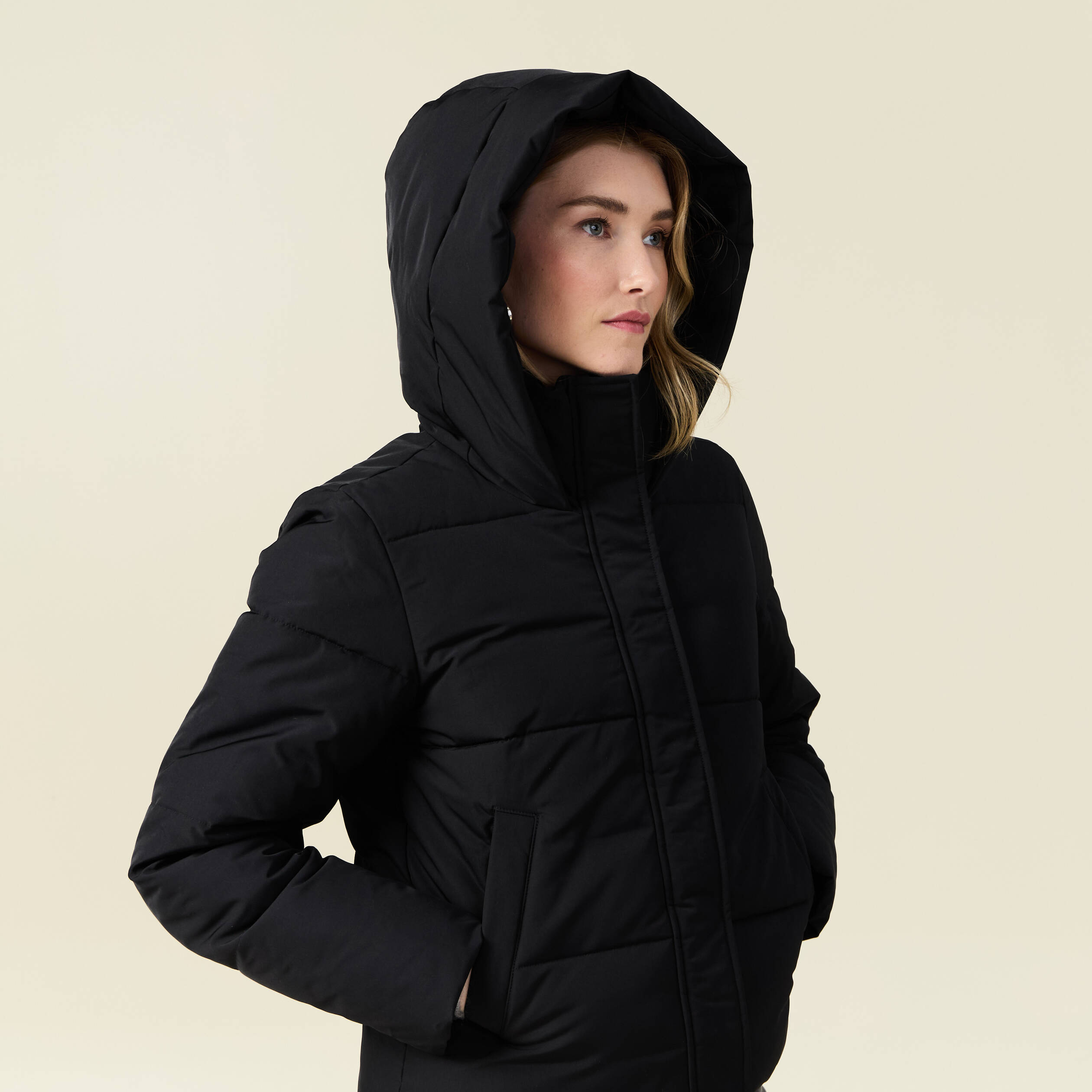 Doudoune &agrave; capuche noir femme