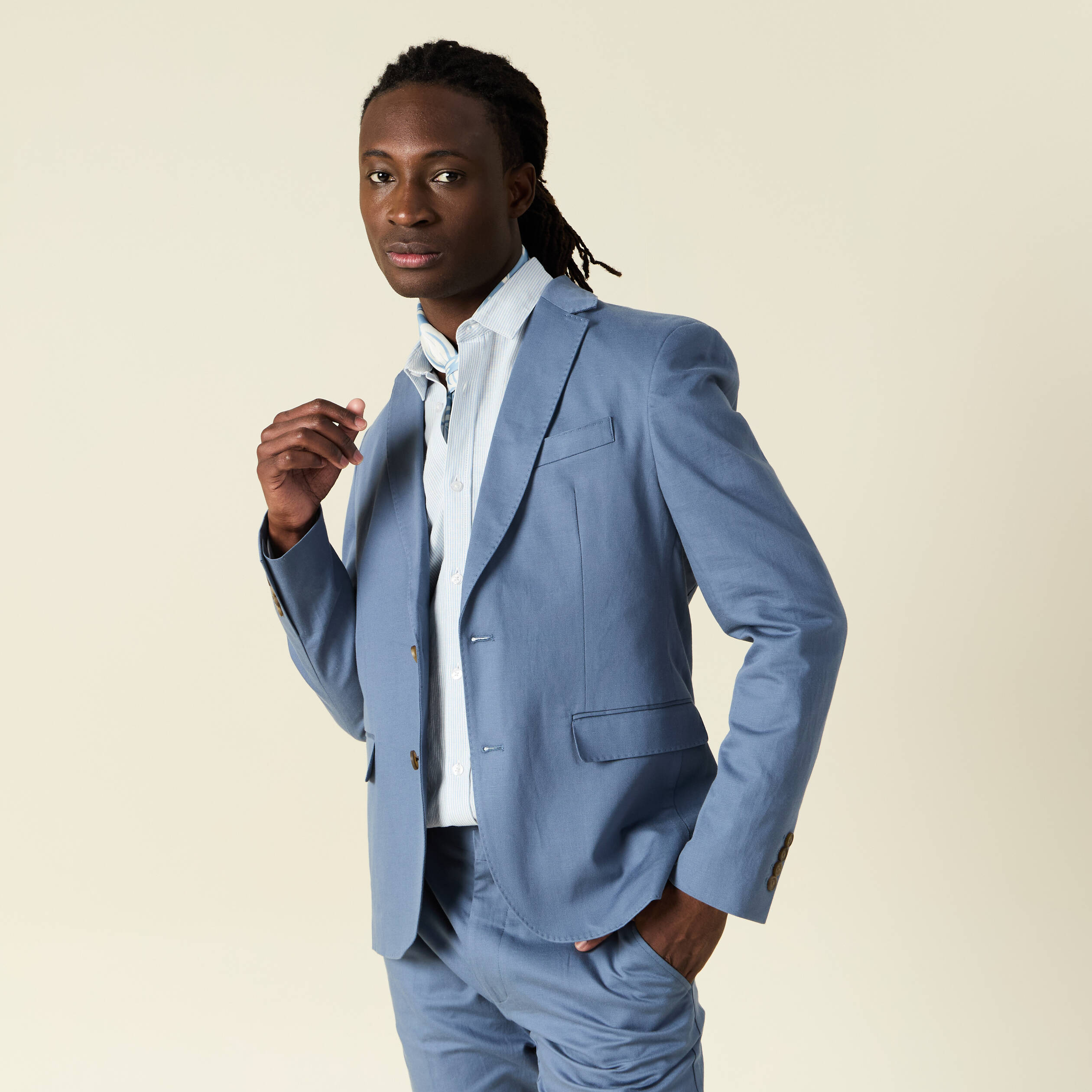 veste blazer cintre bleu fonce homme Veste blazer cintré bleu foncé homme