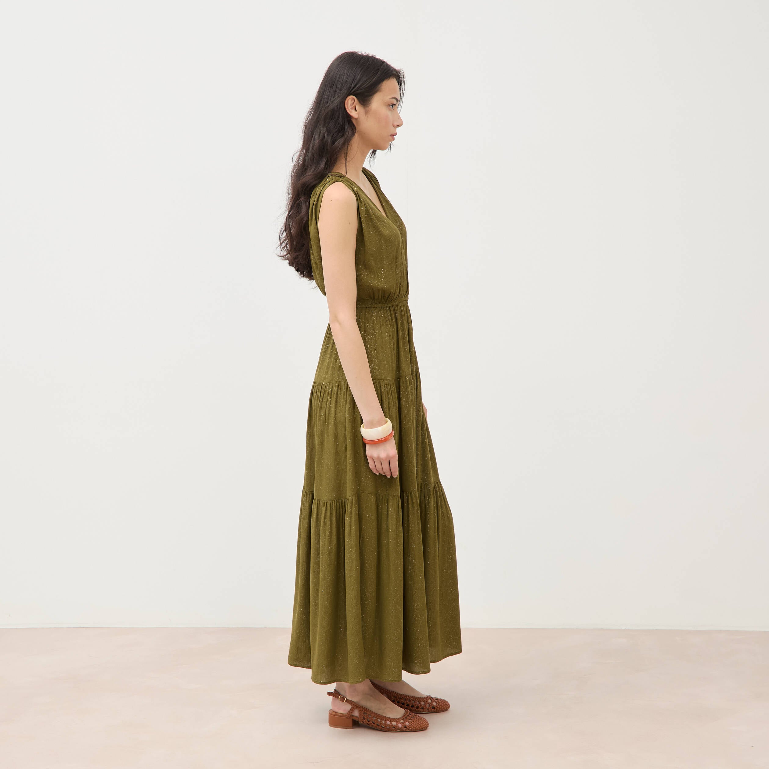 Robe fluide col v sans manches vert kaki femme