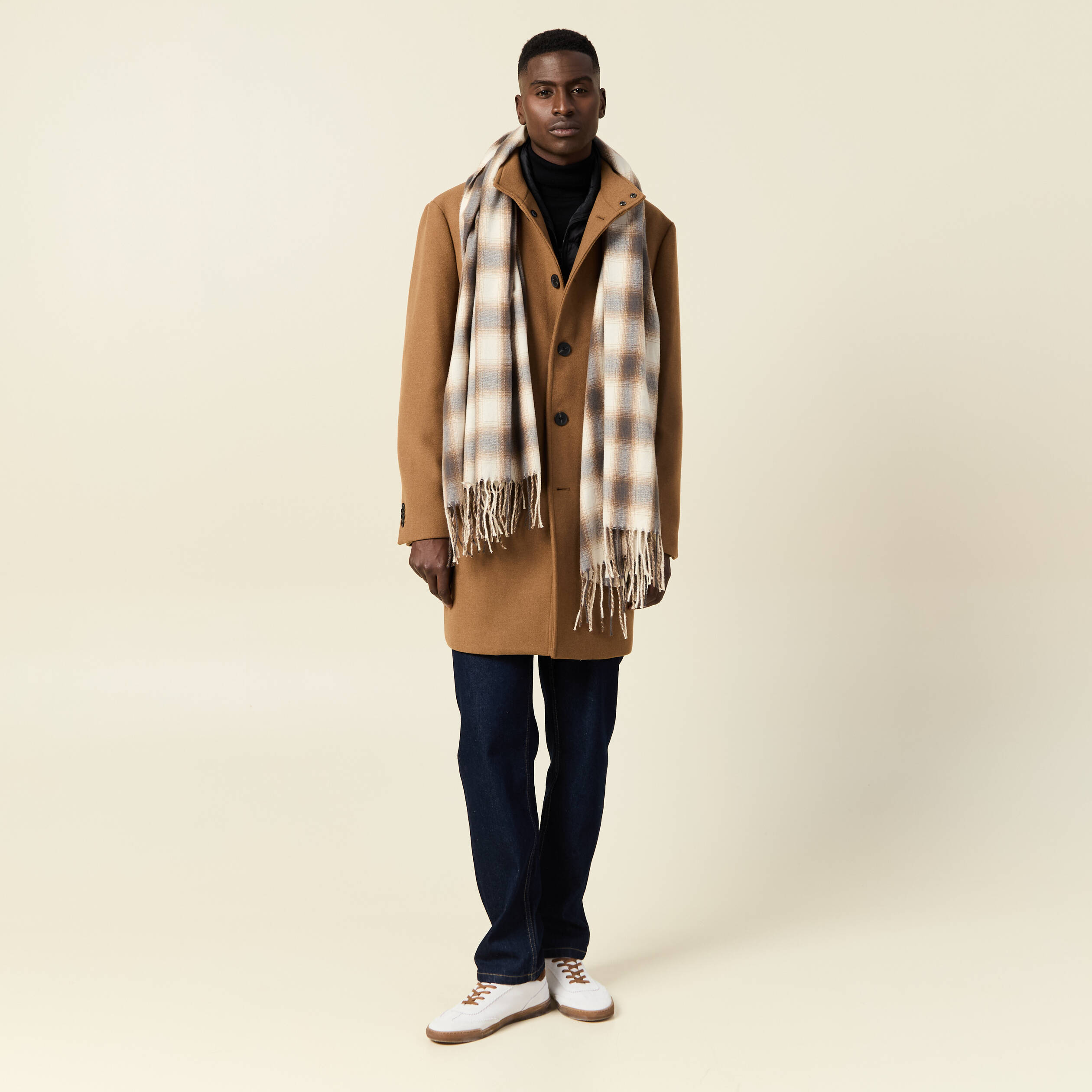 Manteau ajust&eacute; boutonn&eacute; marron homme