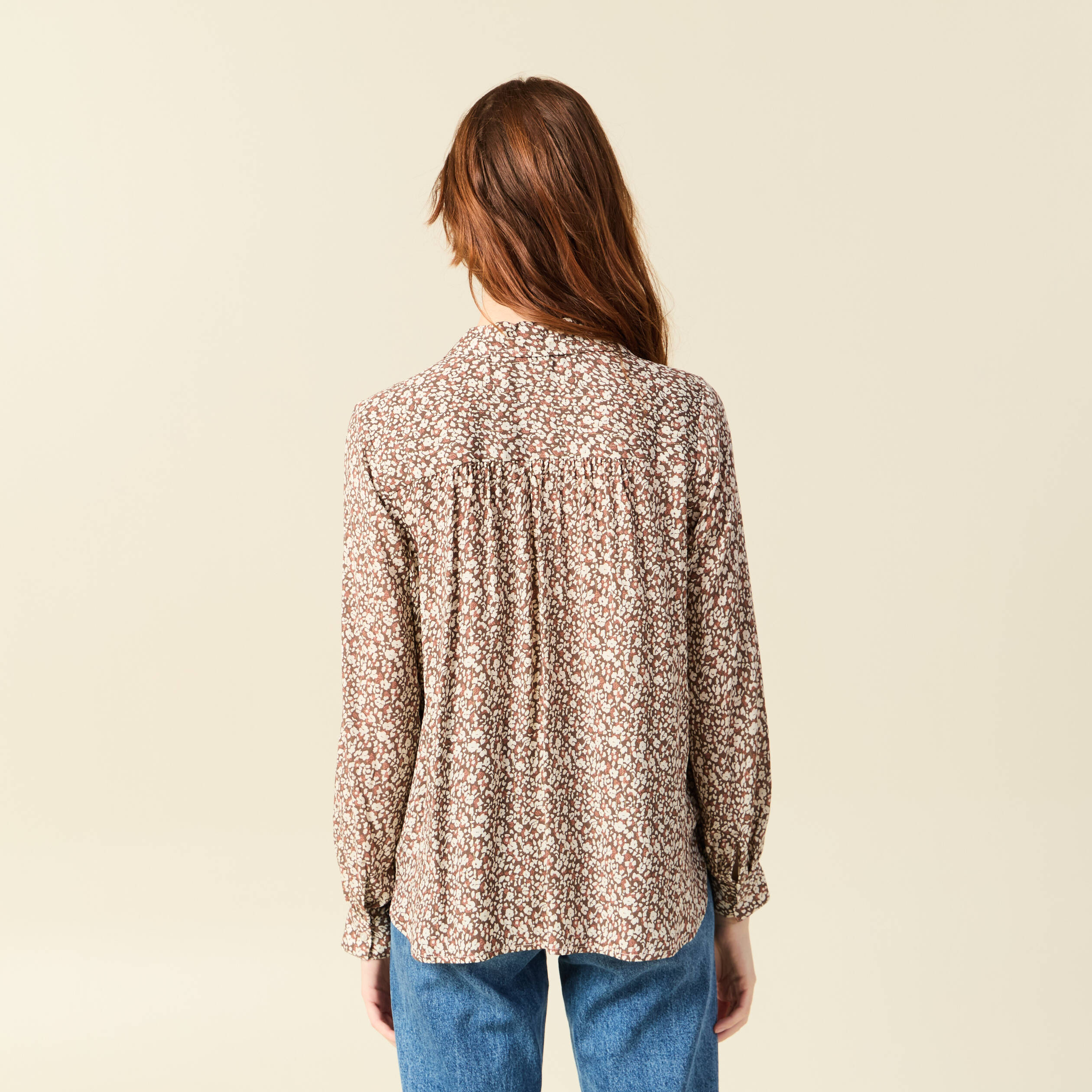 Blouse droite courte manches longues marron femme
