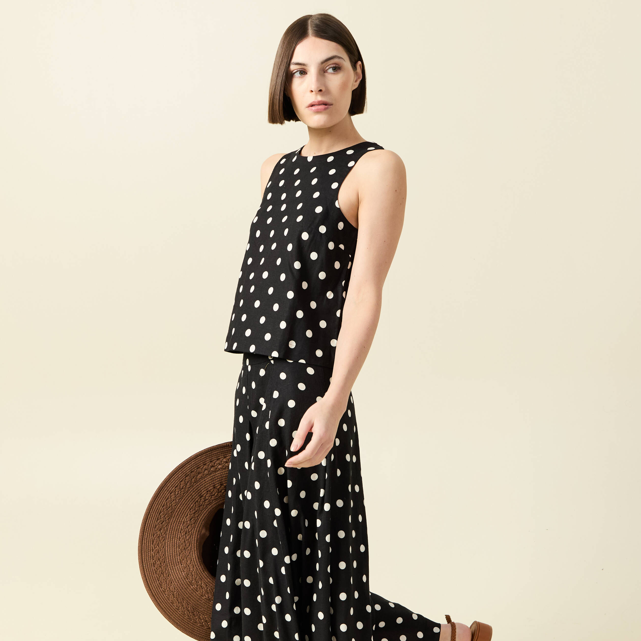 Top sans manches noir femme