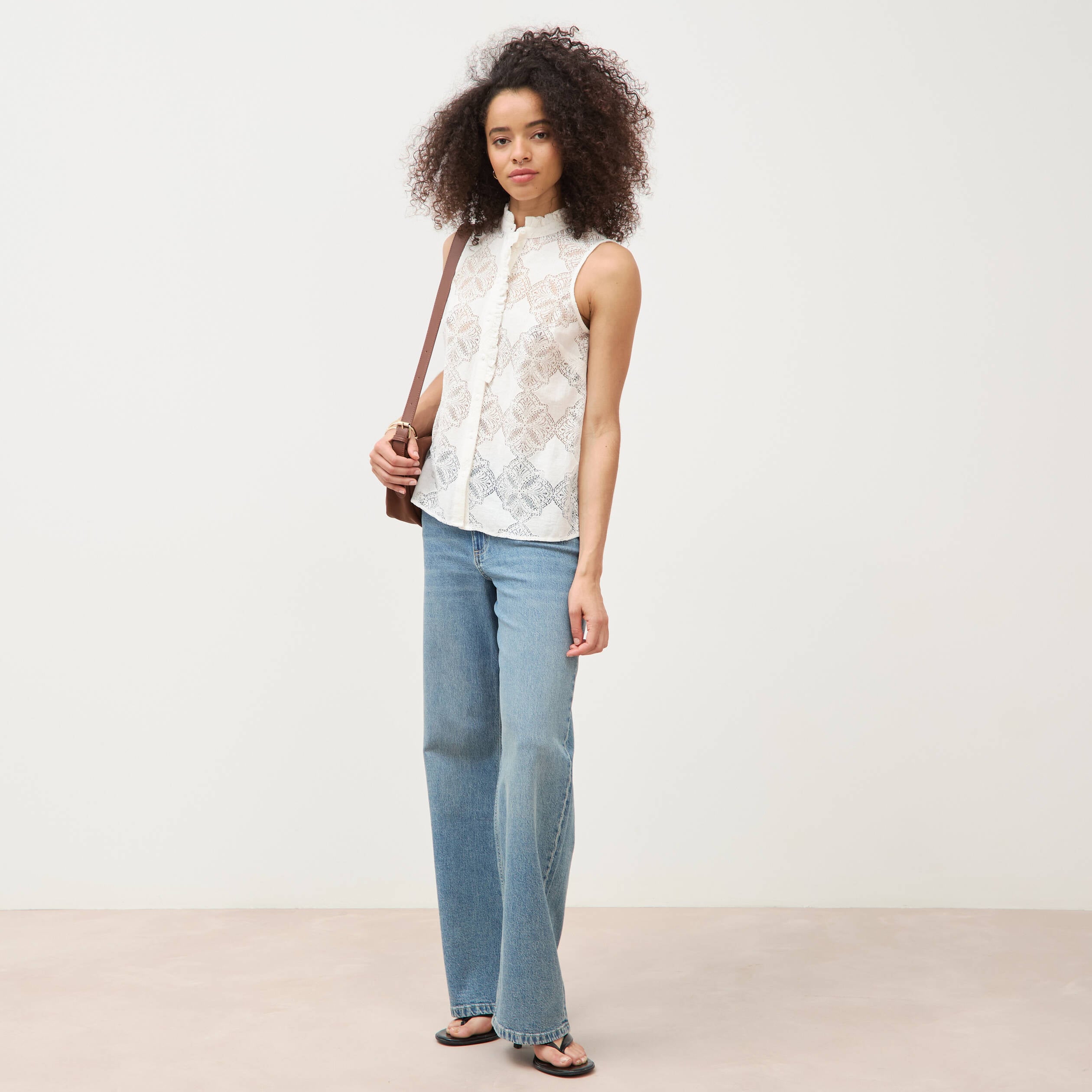 Top sans manches en dentelle col rond ecru femme