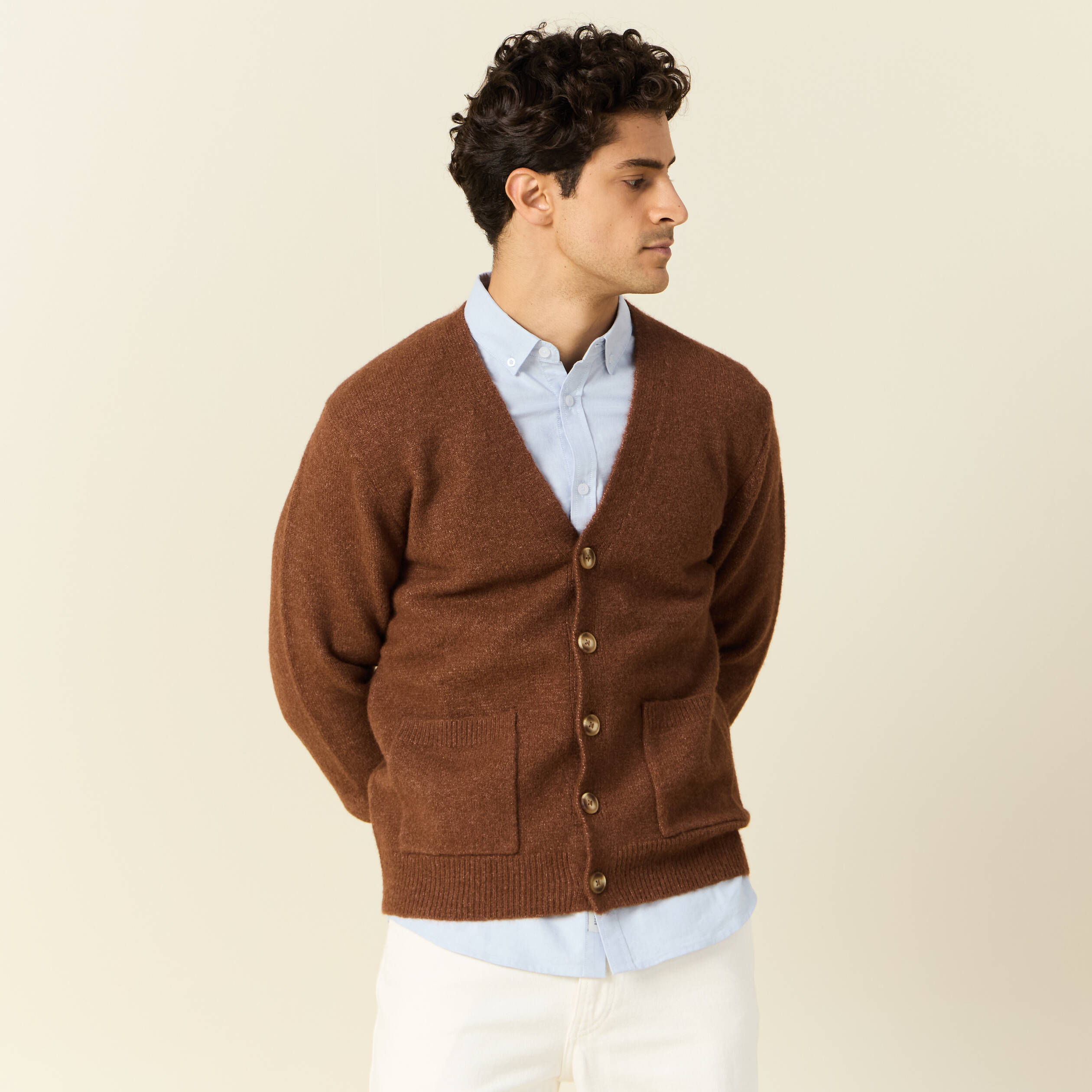 Gilet marron en maille moelleuse manches larges bouffantes rayées