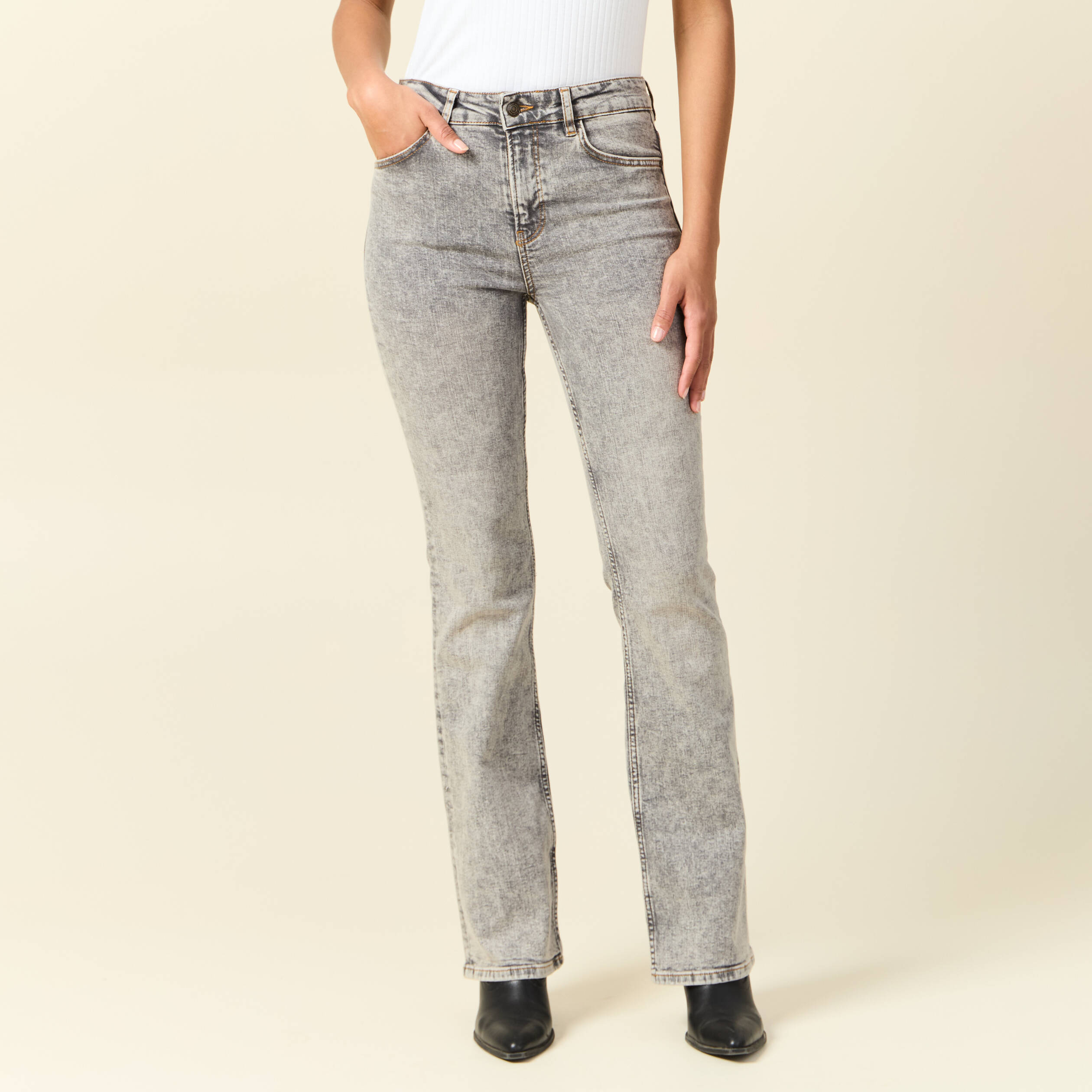 jeans bootcut denim gris clair femme Jeans bootcut denim gris clair femme