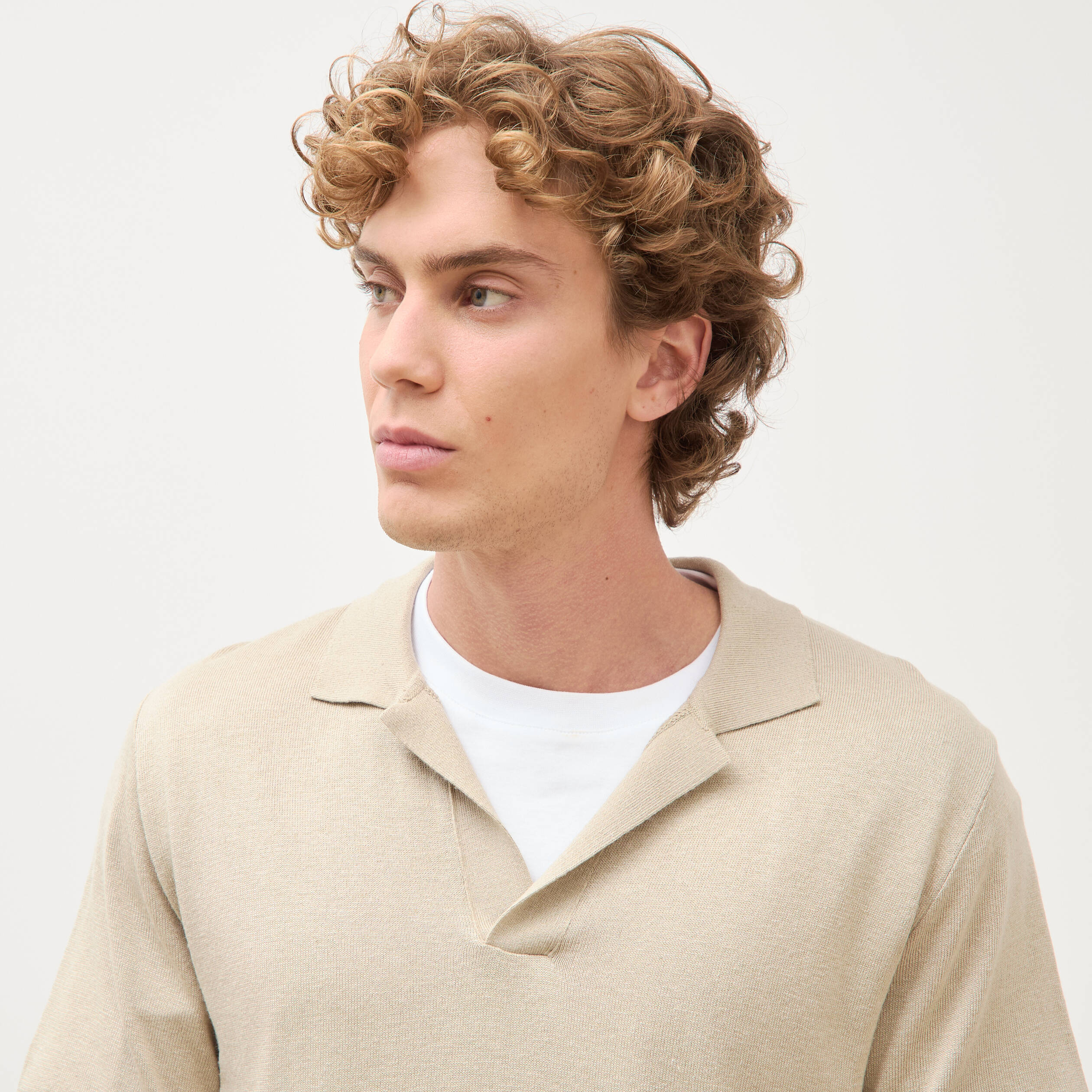Polo manches courtes col cubain beige homme