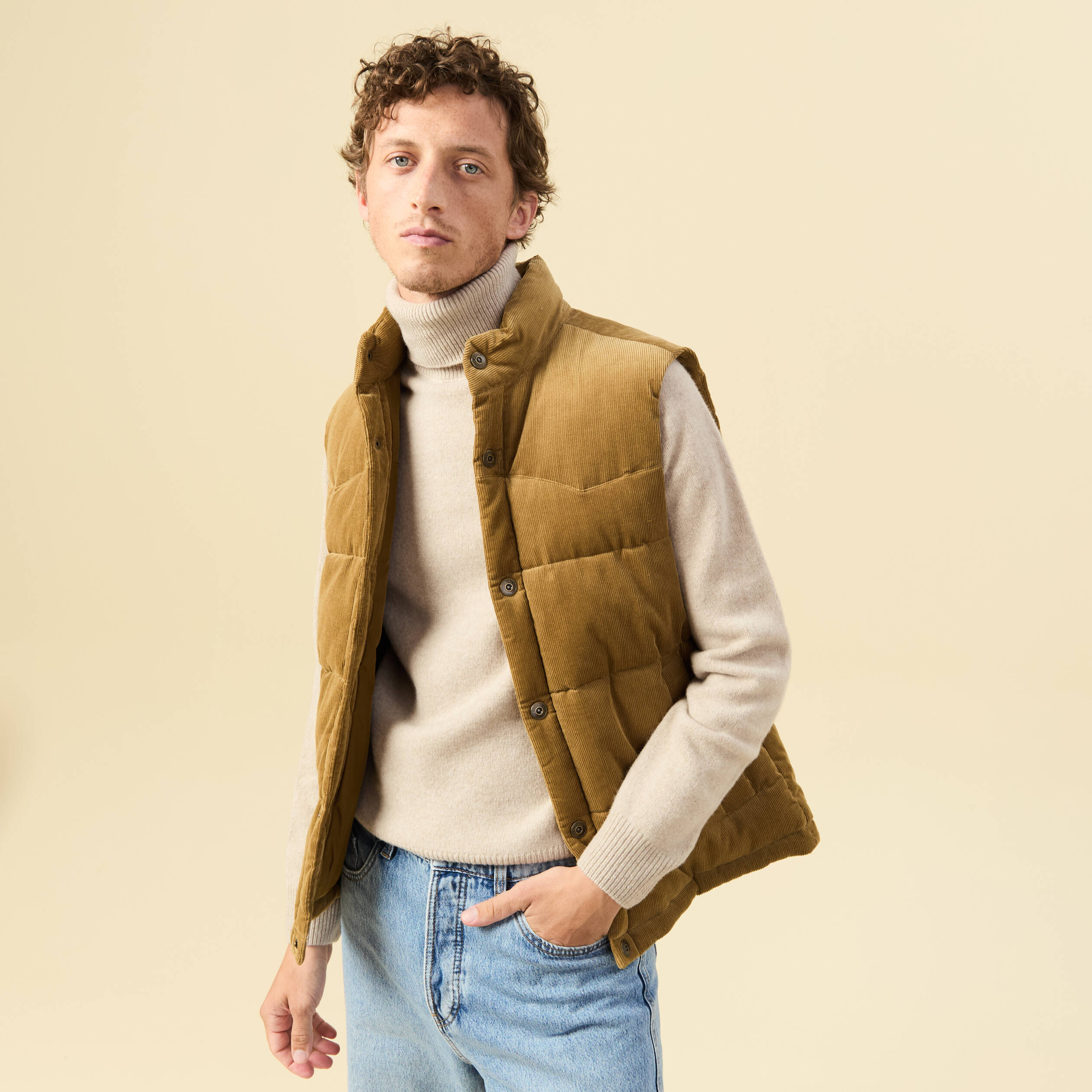 Doudoune droite courte sans manches camel homme