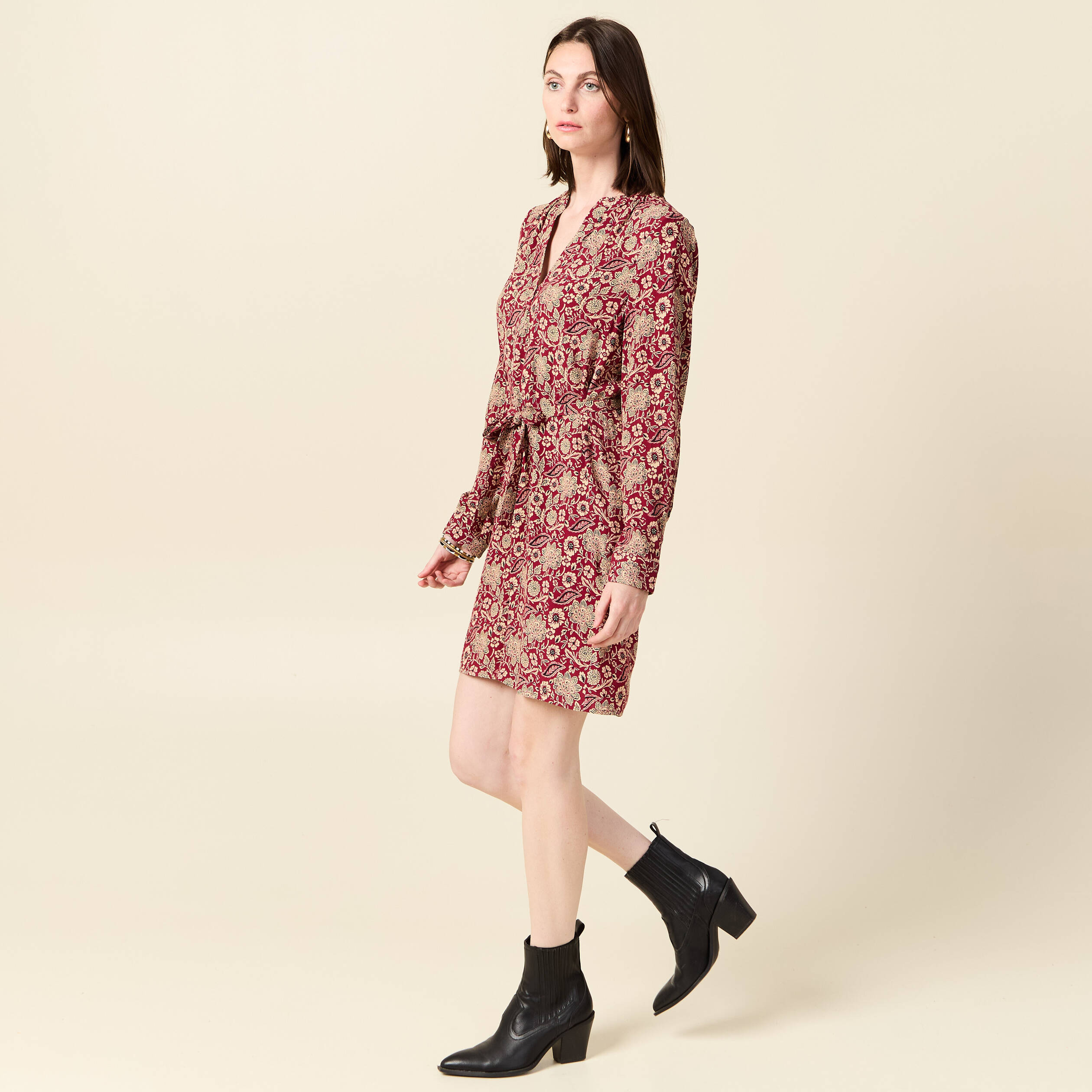 Robe droite bordeaux sale