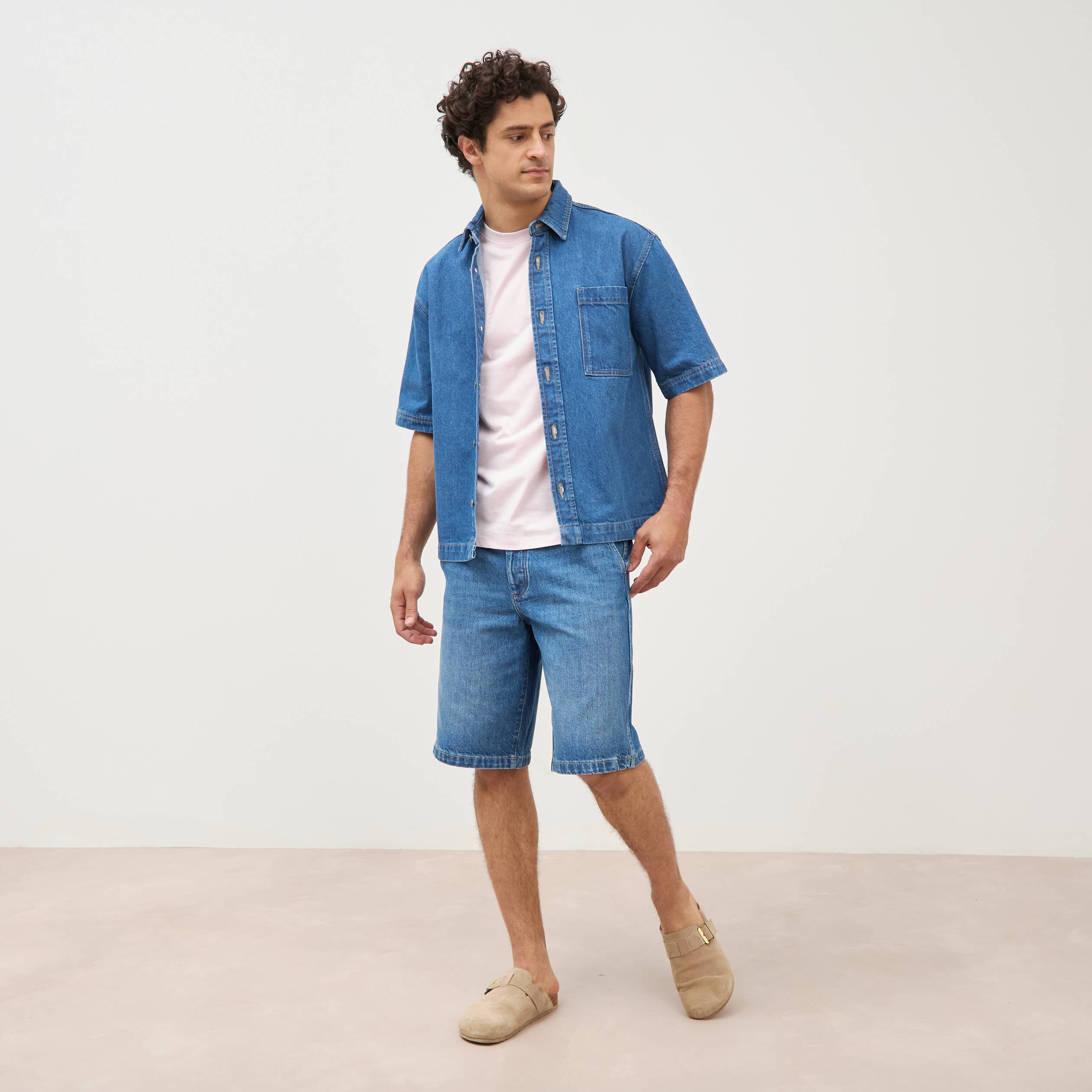 Chemise col am&eacute;ricain manches courtes denim stone homme