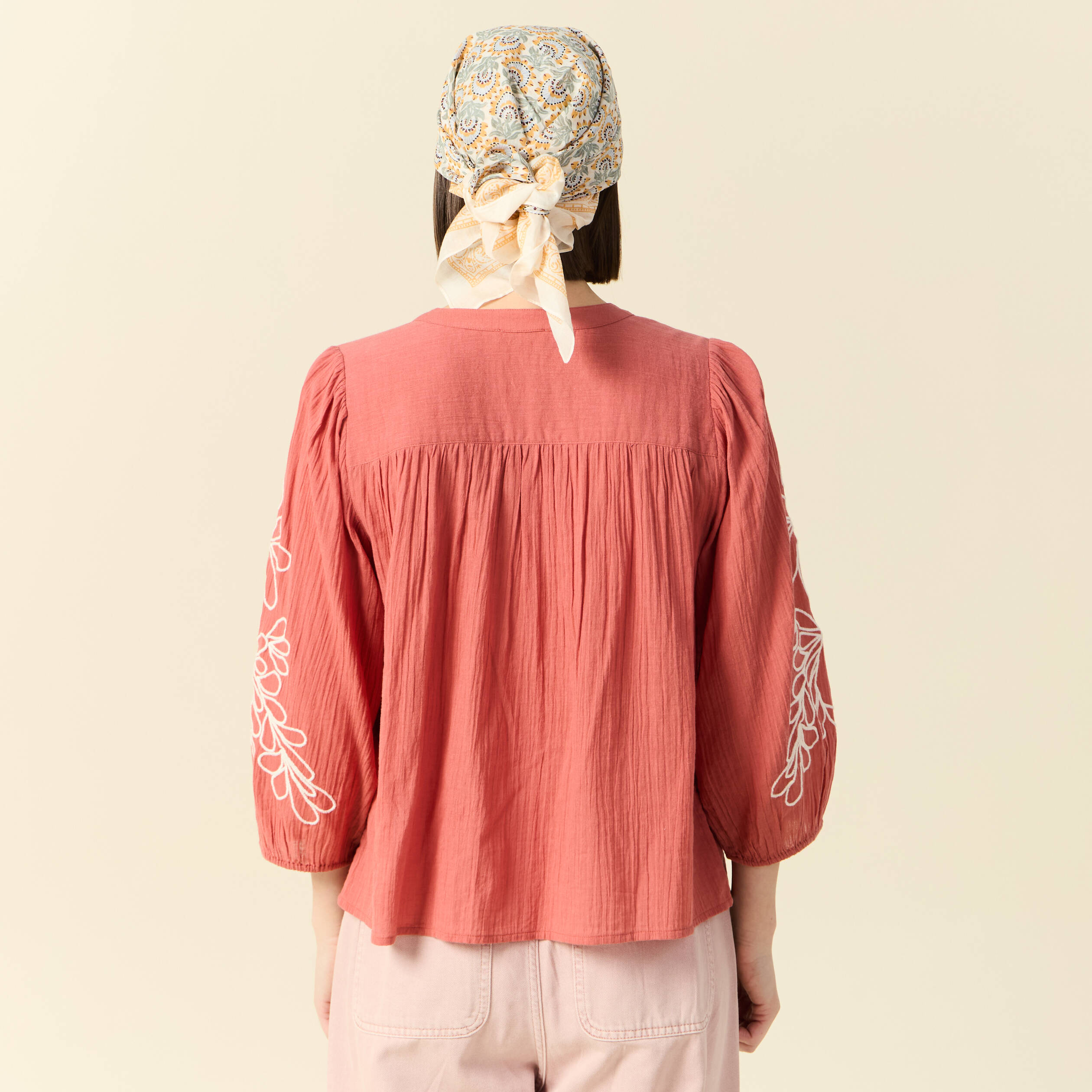 chemise manches 34 brodee rose framboise femme Chemise manches 3/4 brodée rose framboise femme