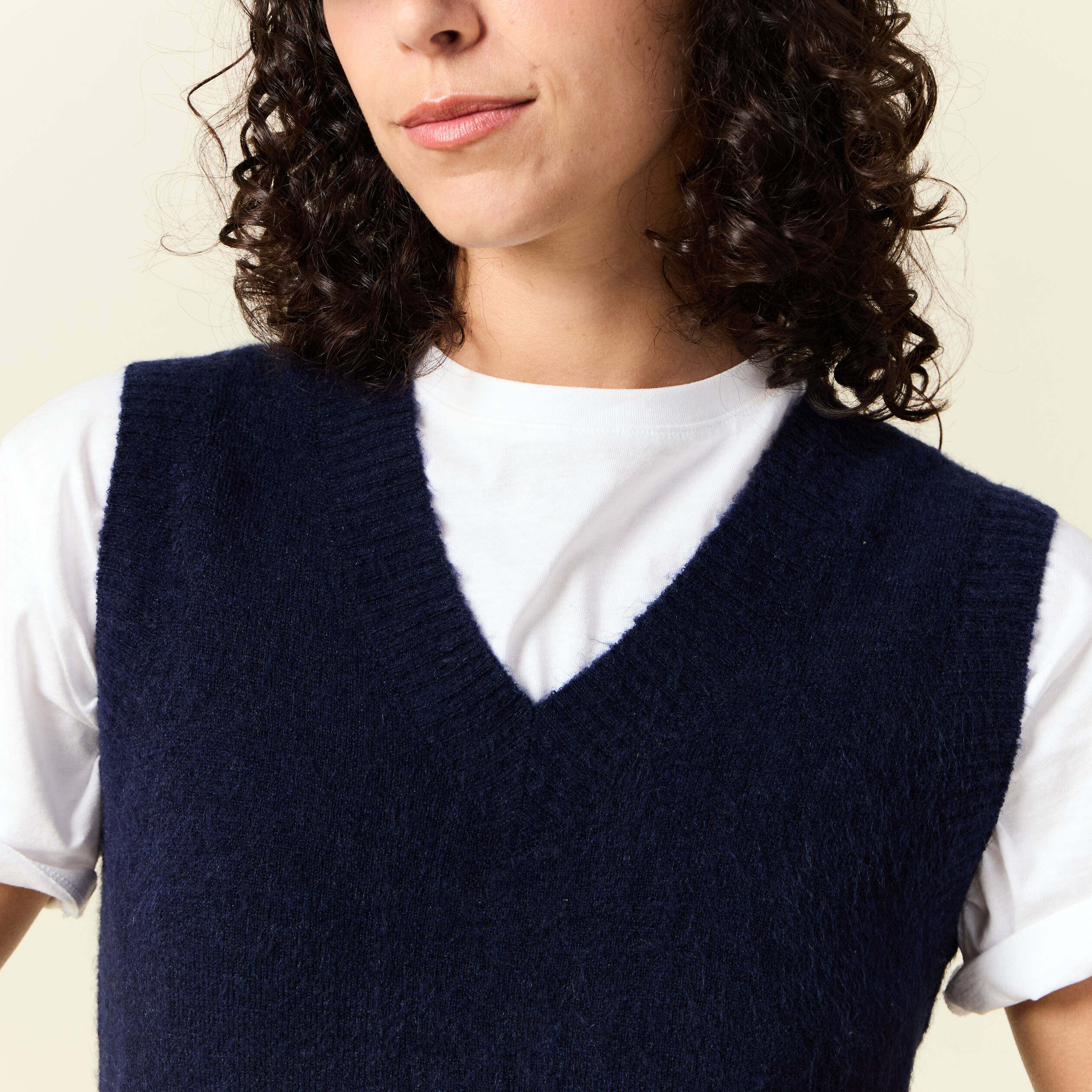 pull sans manches col en v bleu marine femme Pull sans manches col en V bleu marine femme