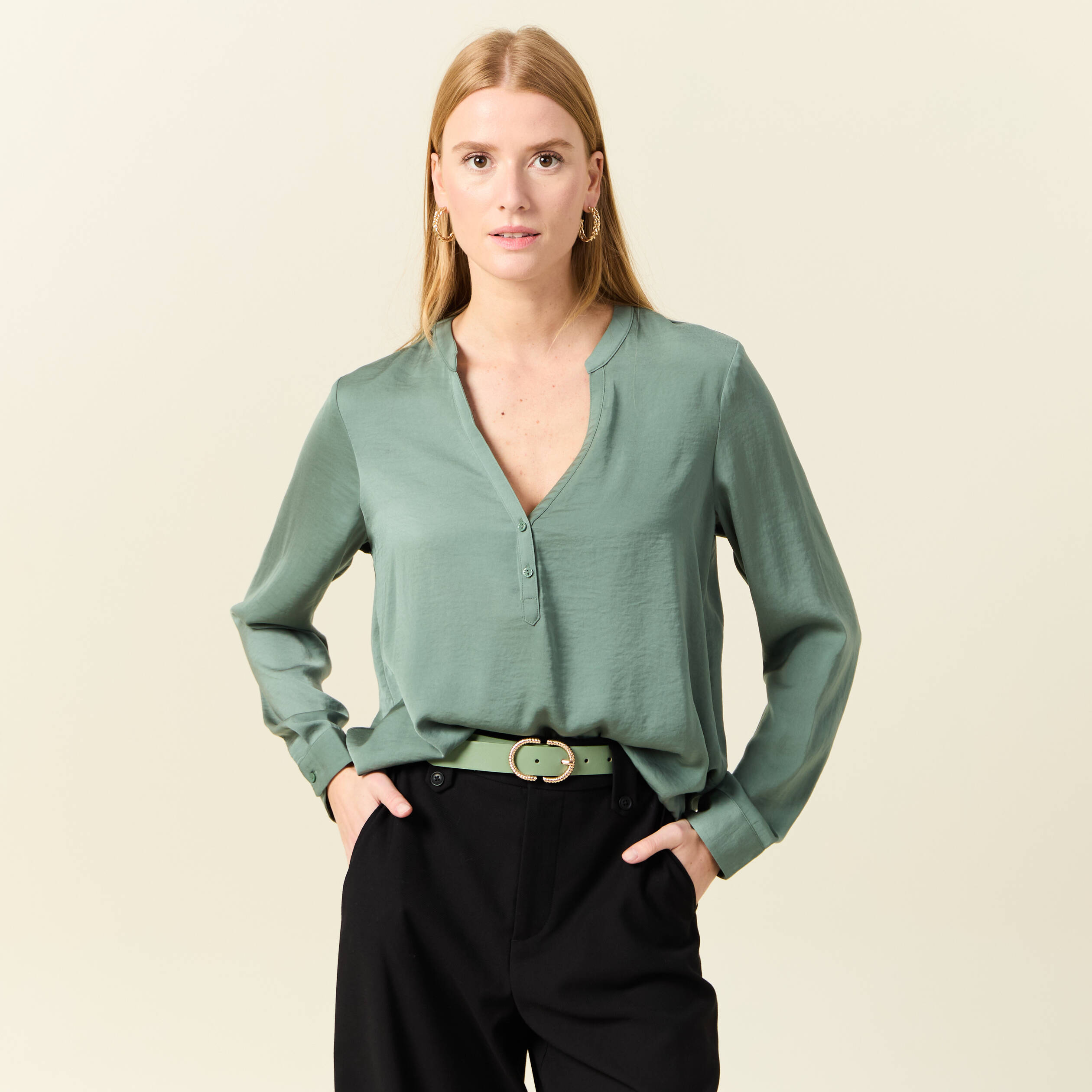 blouse manches longues satin vert kaki femme Blouse manches longues satin vert kaki femme