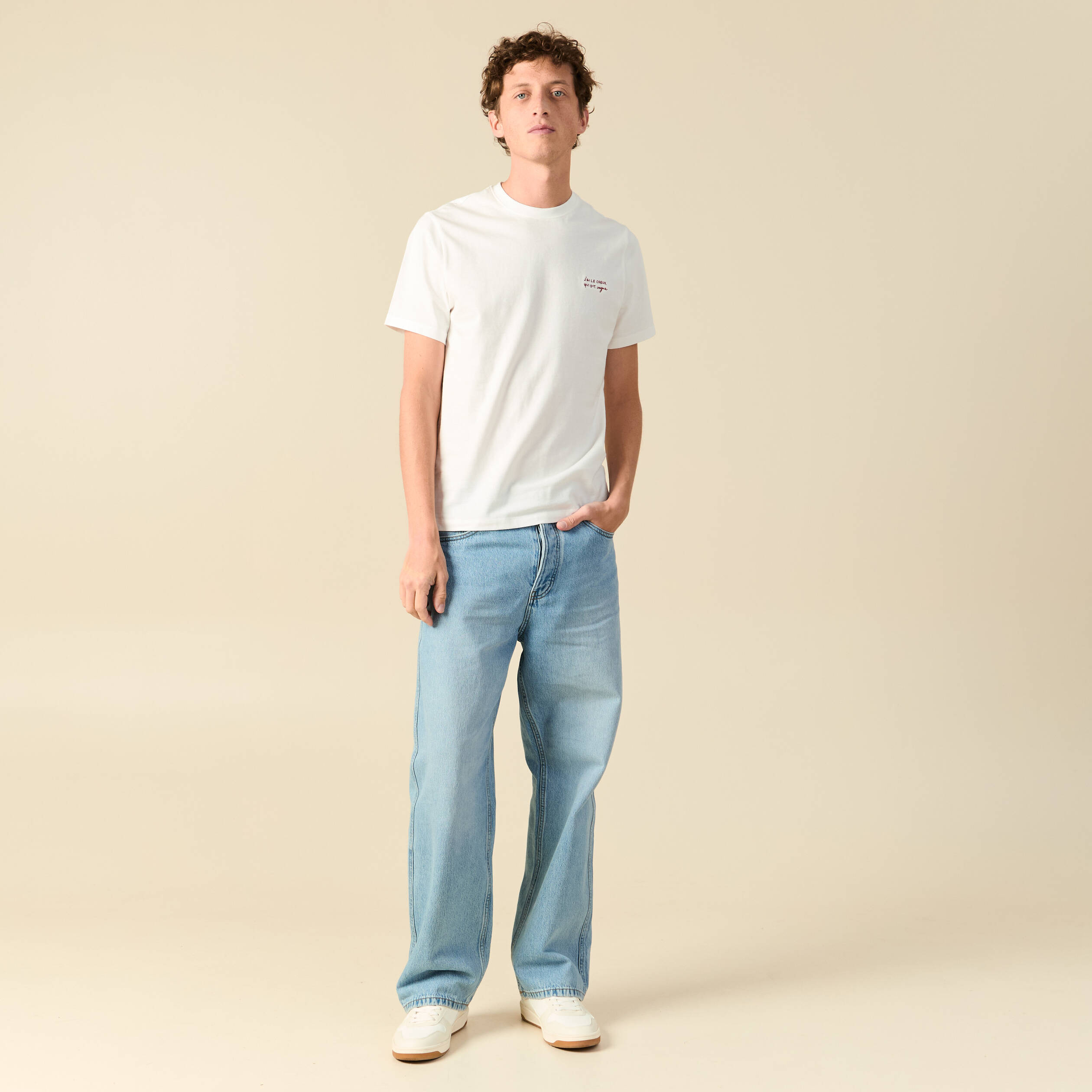 T-shirt col rond manches courtes brod&eacute; ecru homme