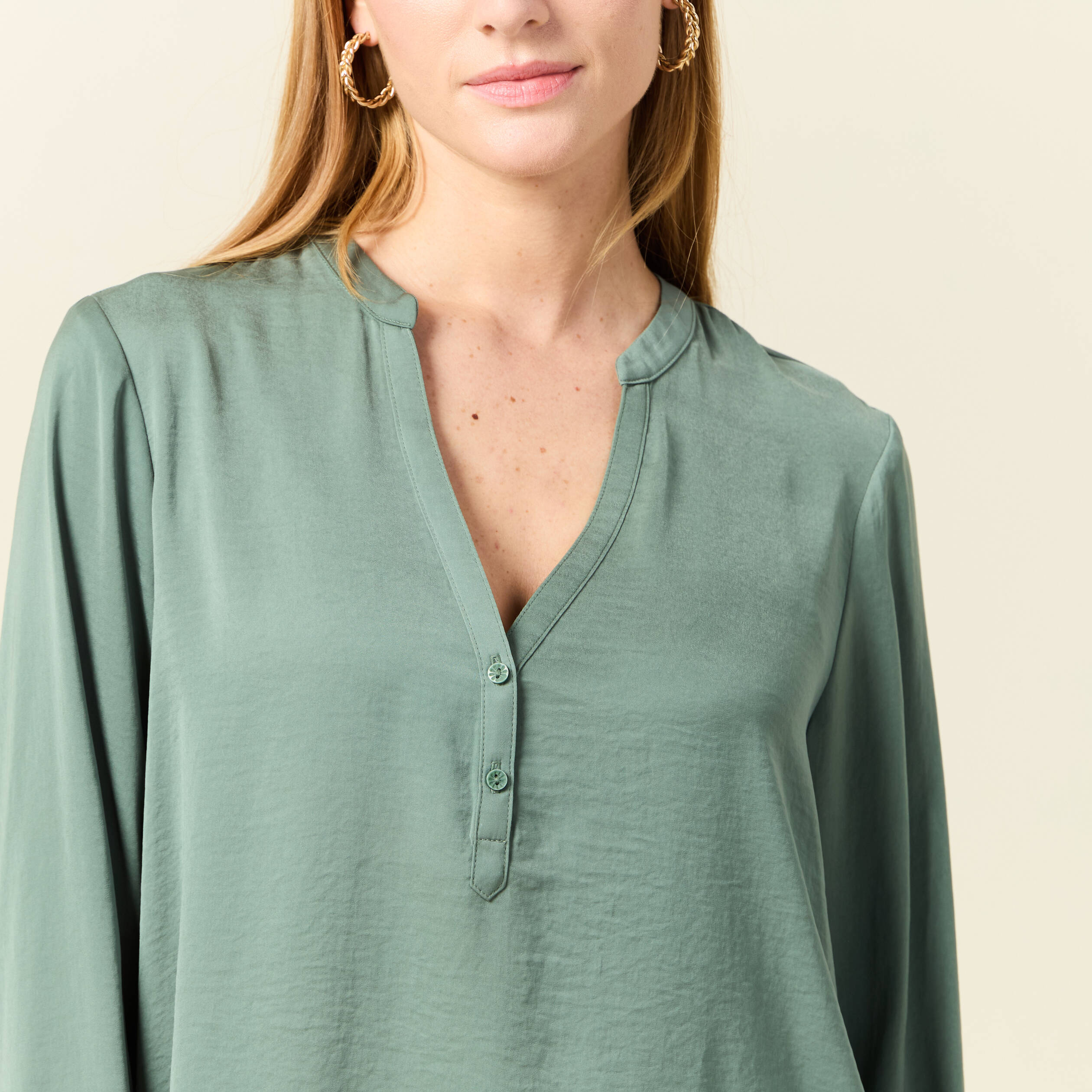 blouse manches longues satin vert kaki femme Blouse manches longues satin vert kaki femme