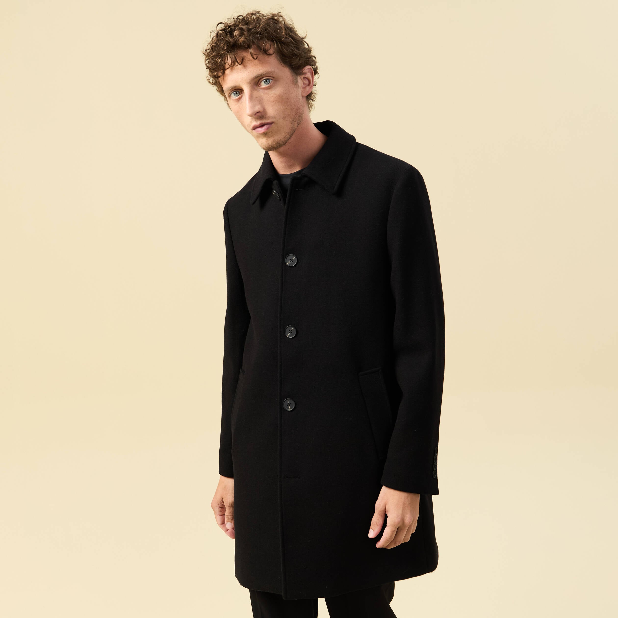 Manteau droit long manches longues noir homme