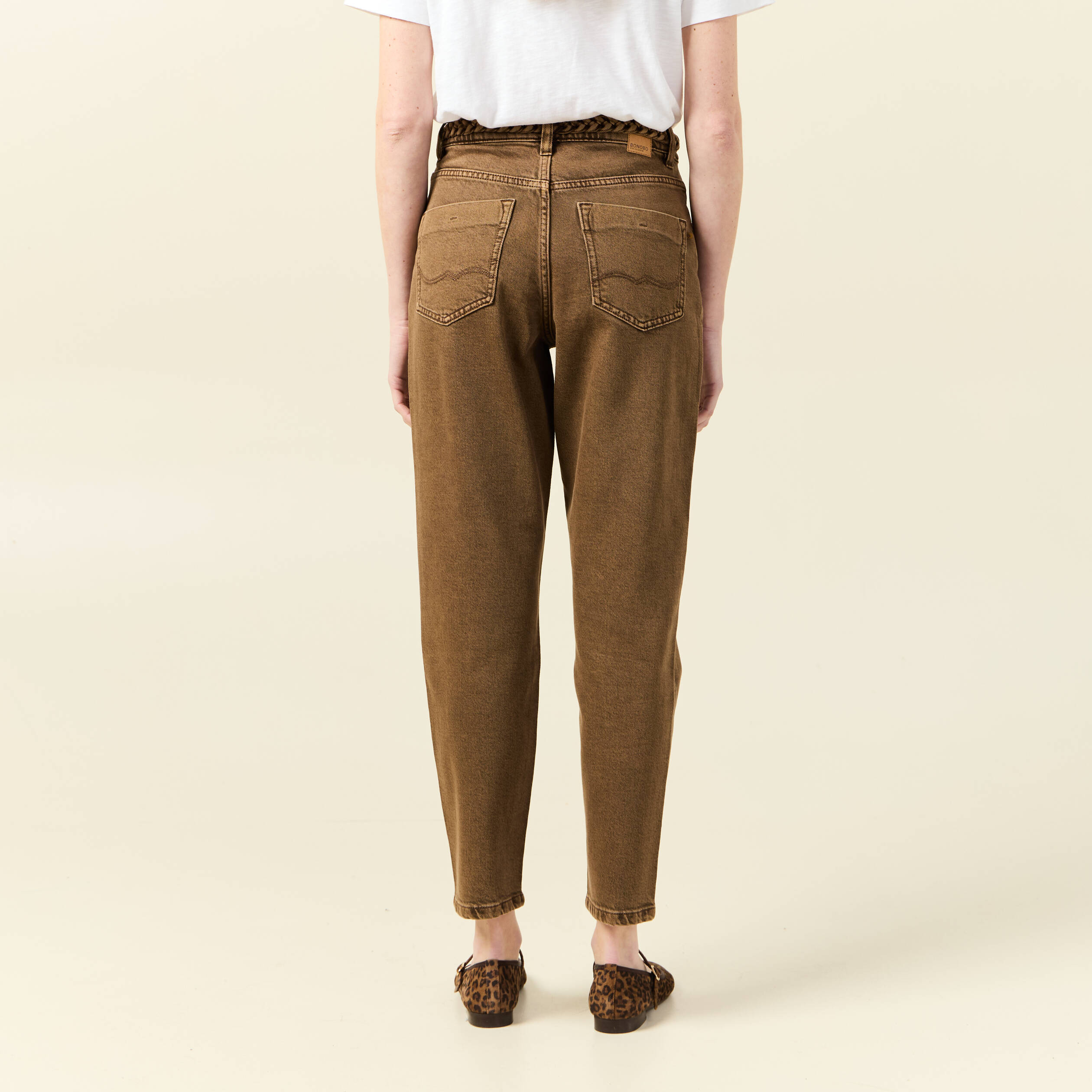 Jeans mom 7/8&egrave;me marron fonc&eacute; femme