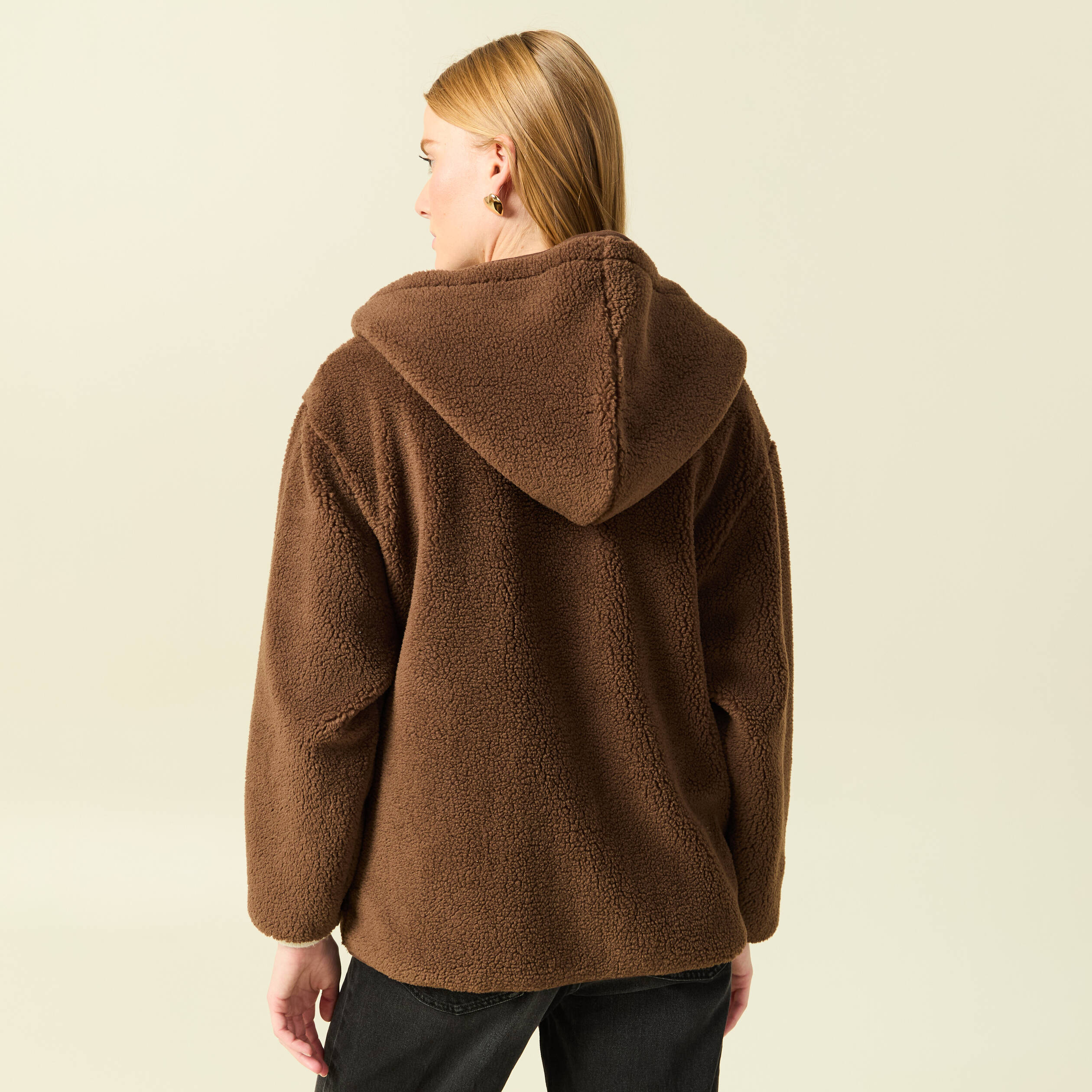 Gilet droit mi-long effet polaire marron fonc&eacute; femme