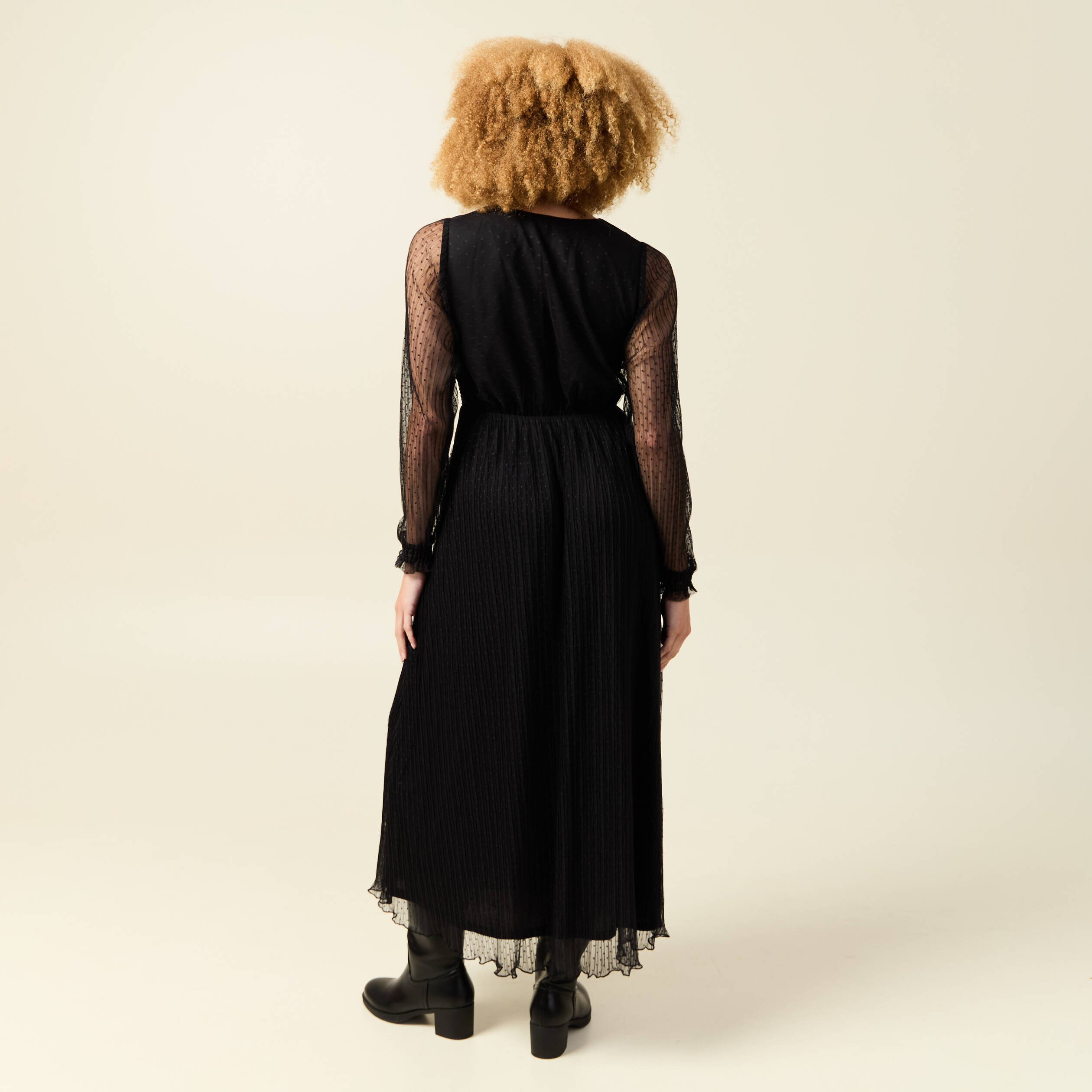 Robe manches longues en voile doubl&eacute;e noir femme