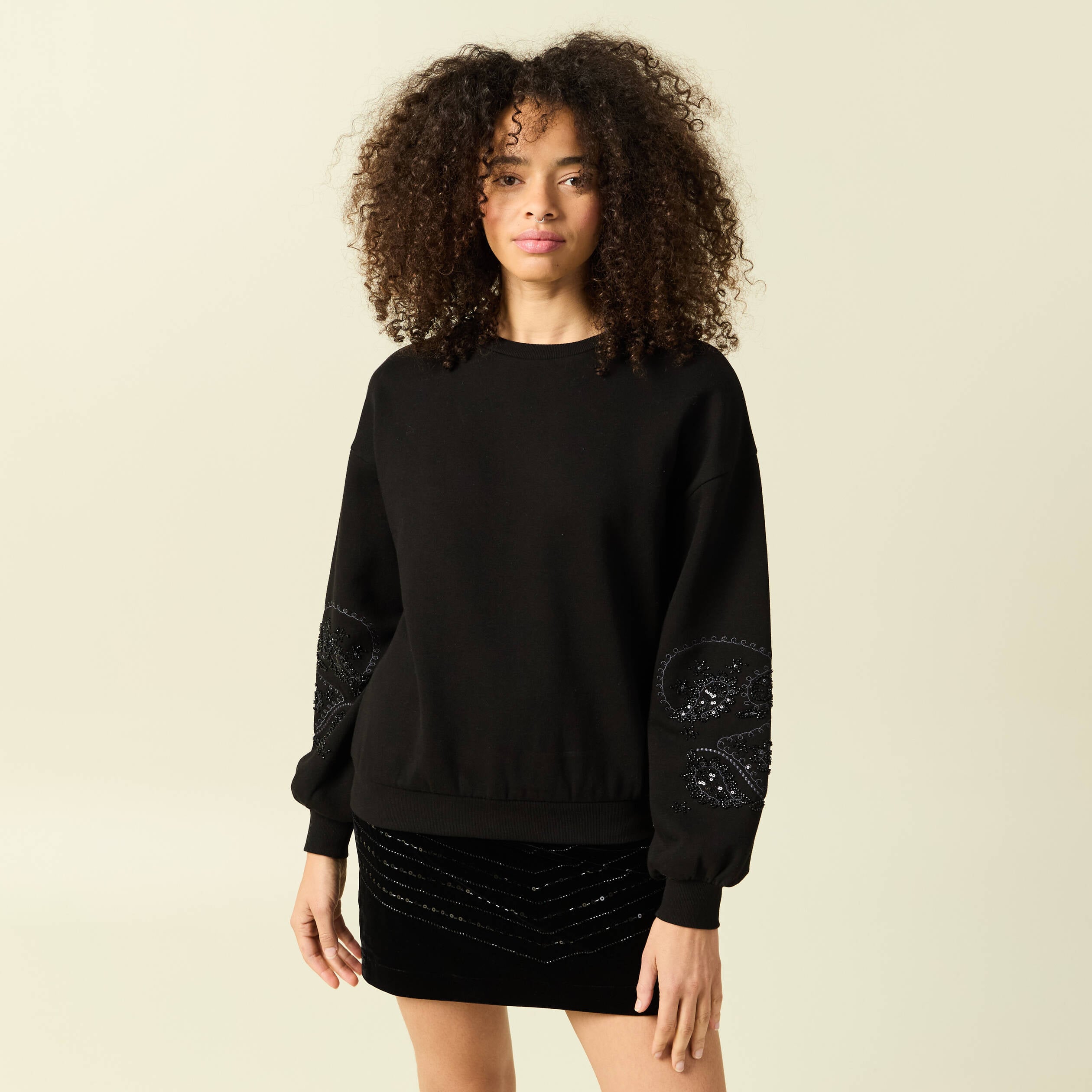 Sweat col rond manches longues noir femme