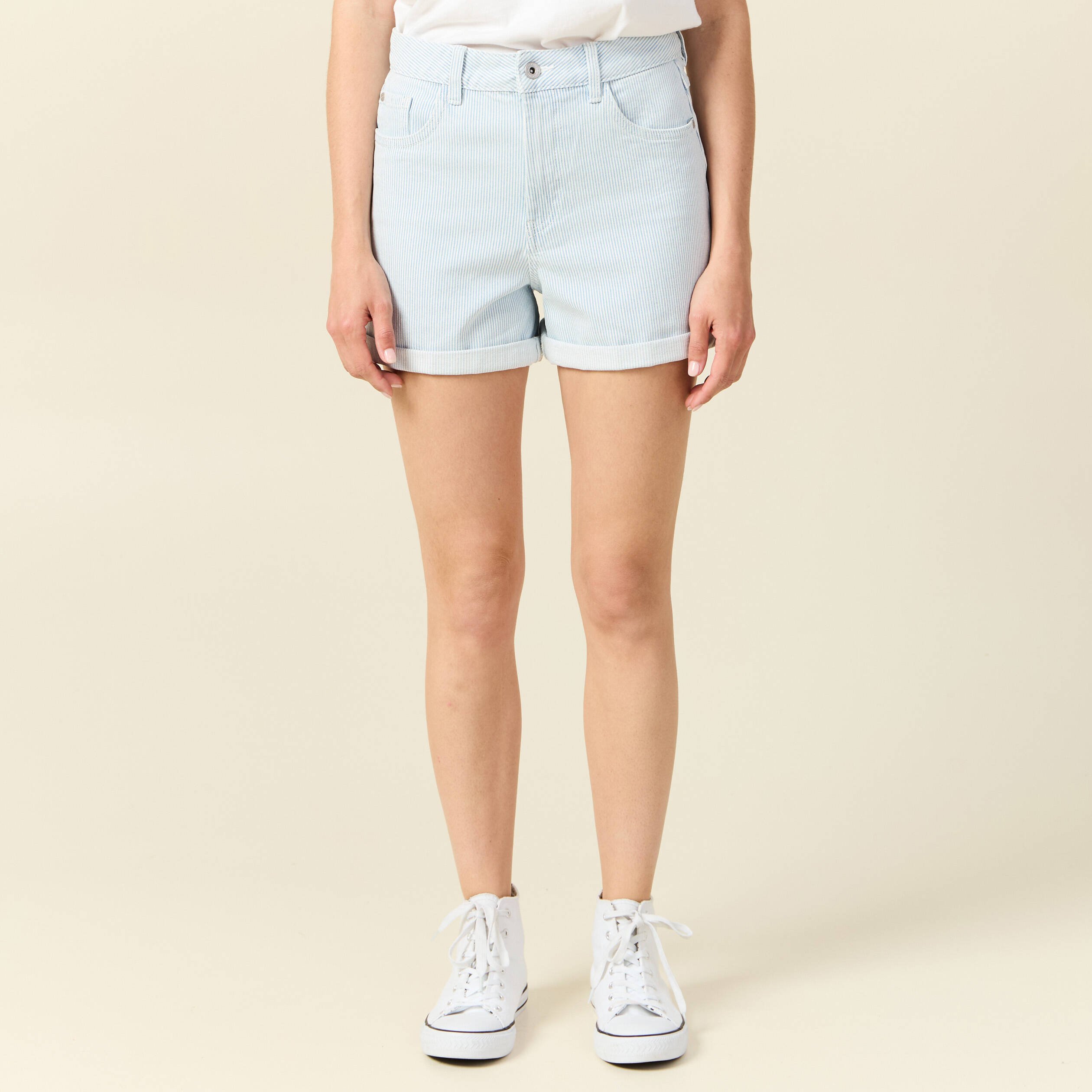 short mom en jean denim bleach femme Short mom en jean denim bleach femme
