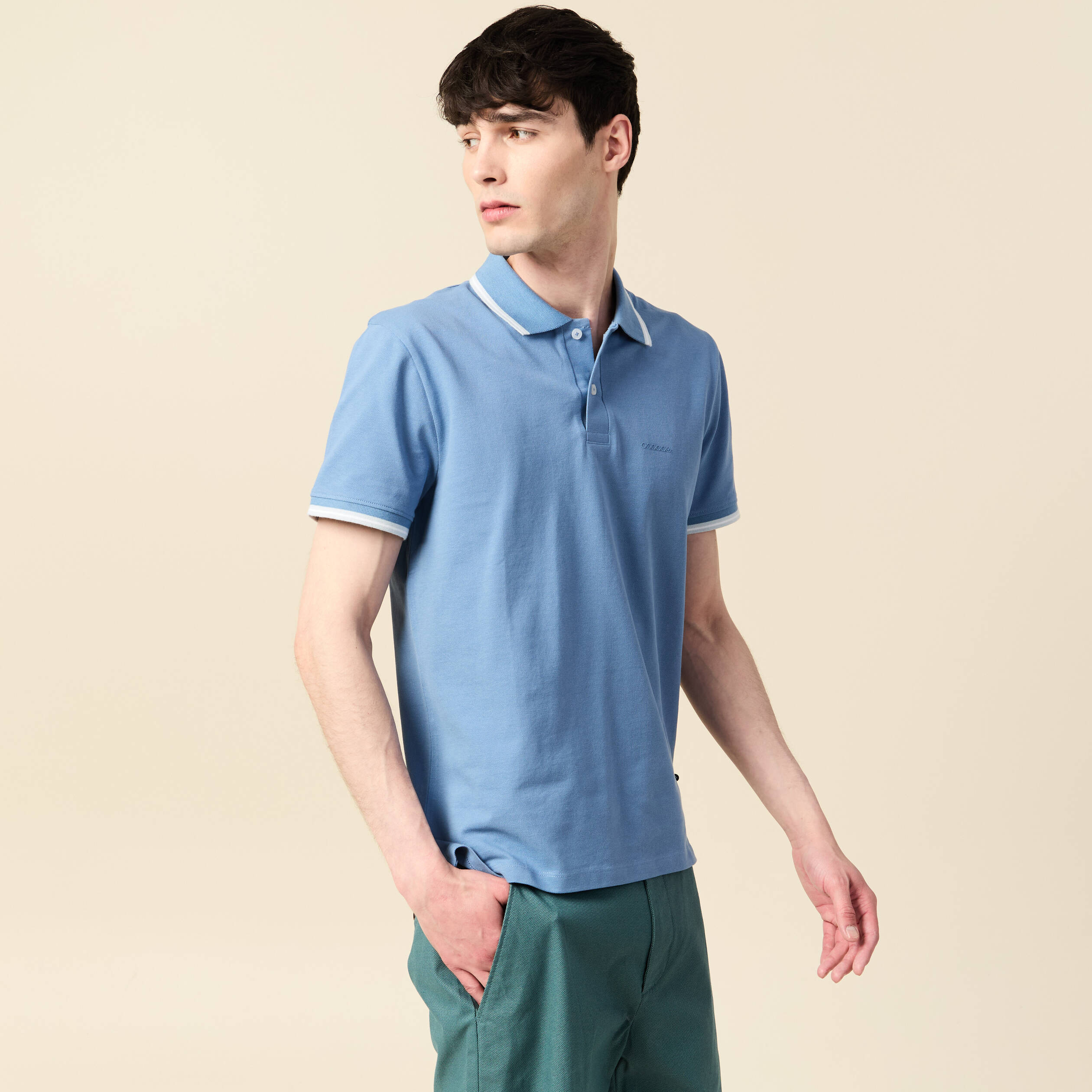 Polo cintr&eacute; en coton manches courtes bleu gris homme