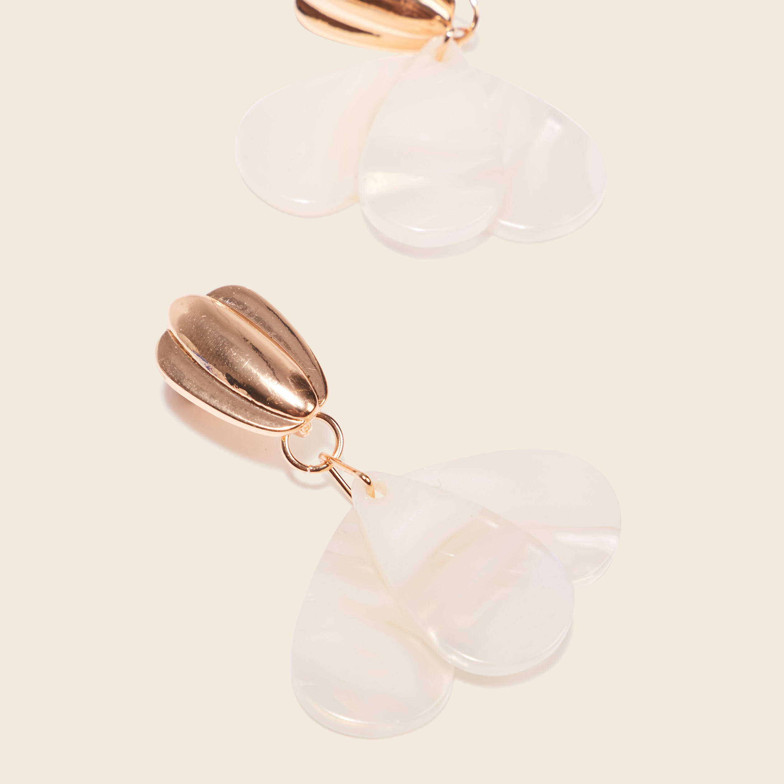 boucles doreilles pendantes ecru femme Boucles d'oreilles pendantes ecru femme