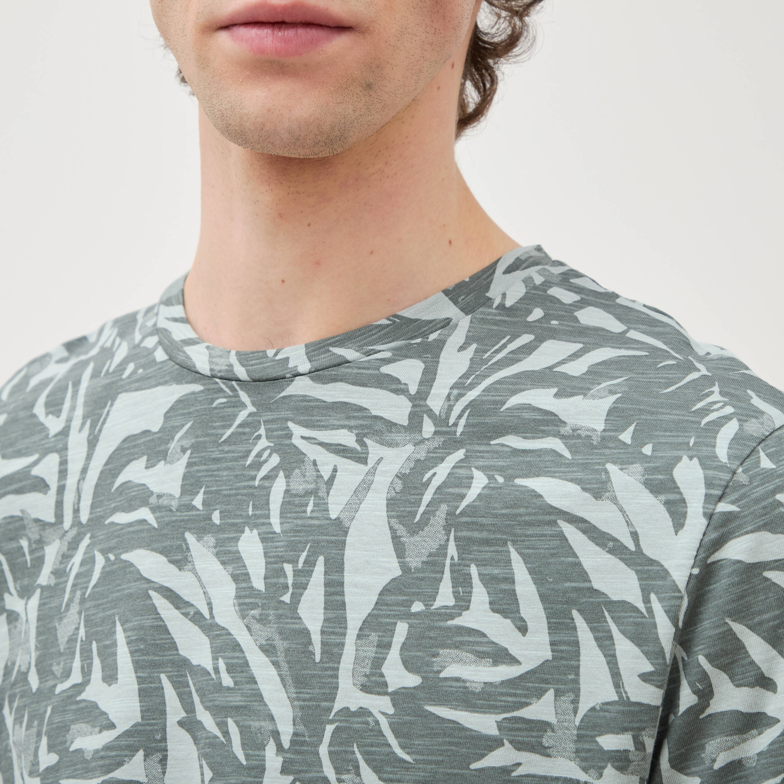 T-shirt manches courtes vert fonc&eacute; homme