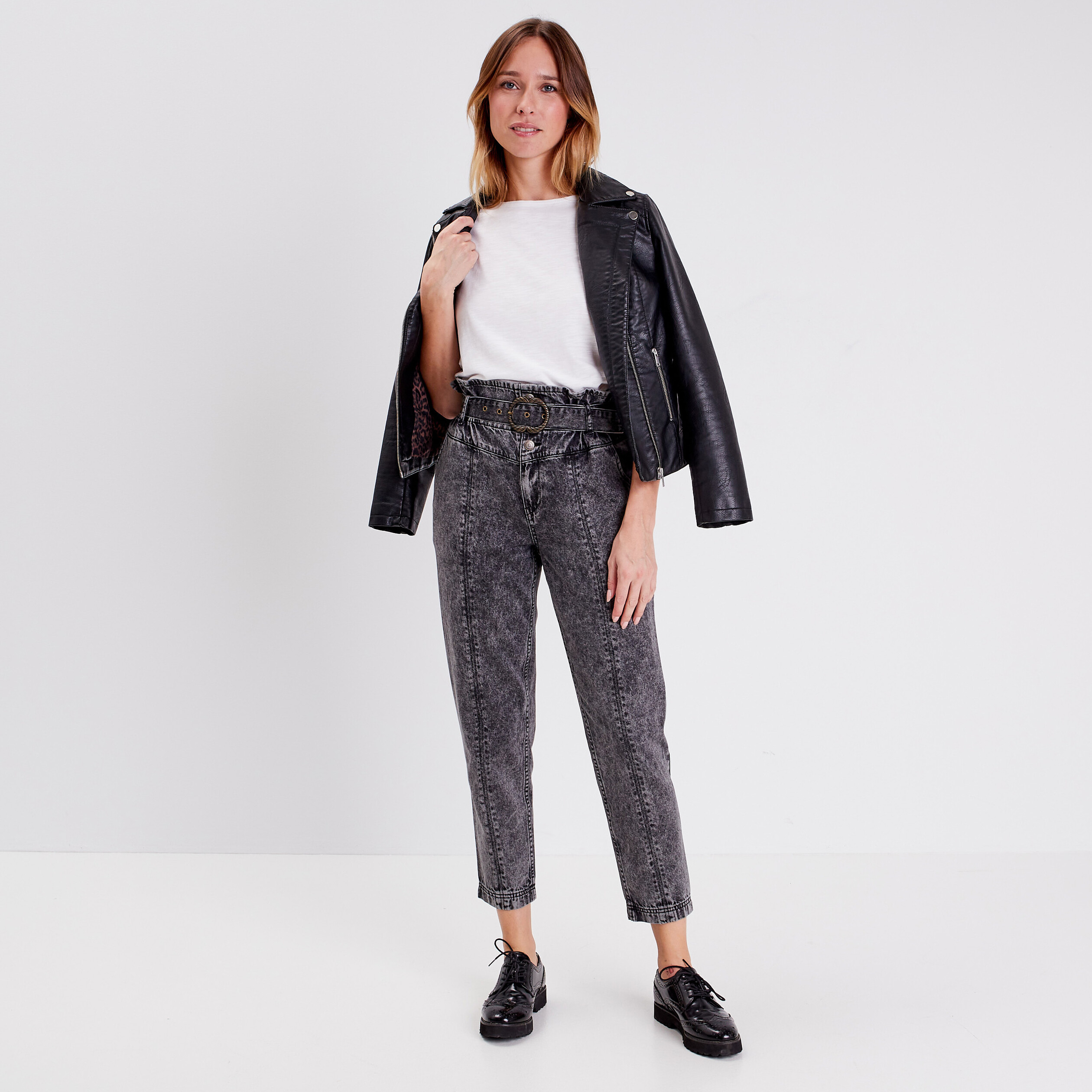 Jeans slouchy ceinturé denim snow noir femme