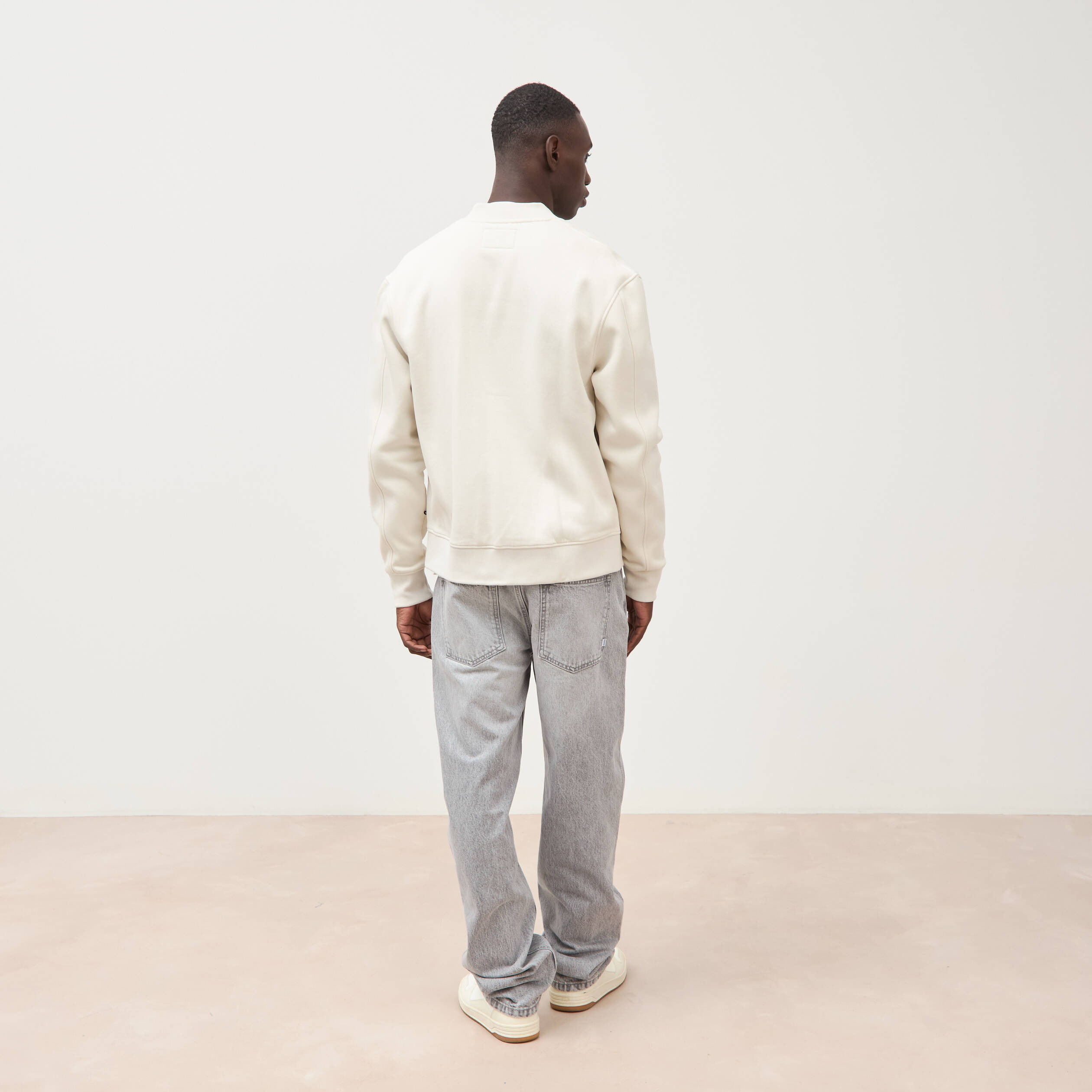 Sweat manches longues brod&eacute; gris clair homme