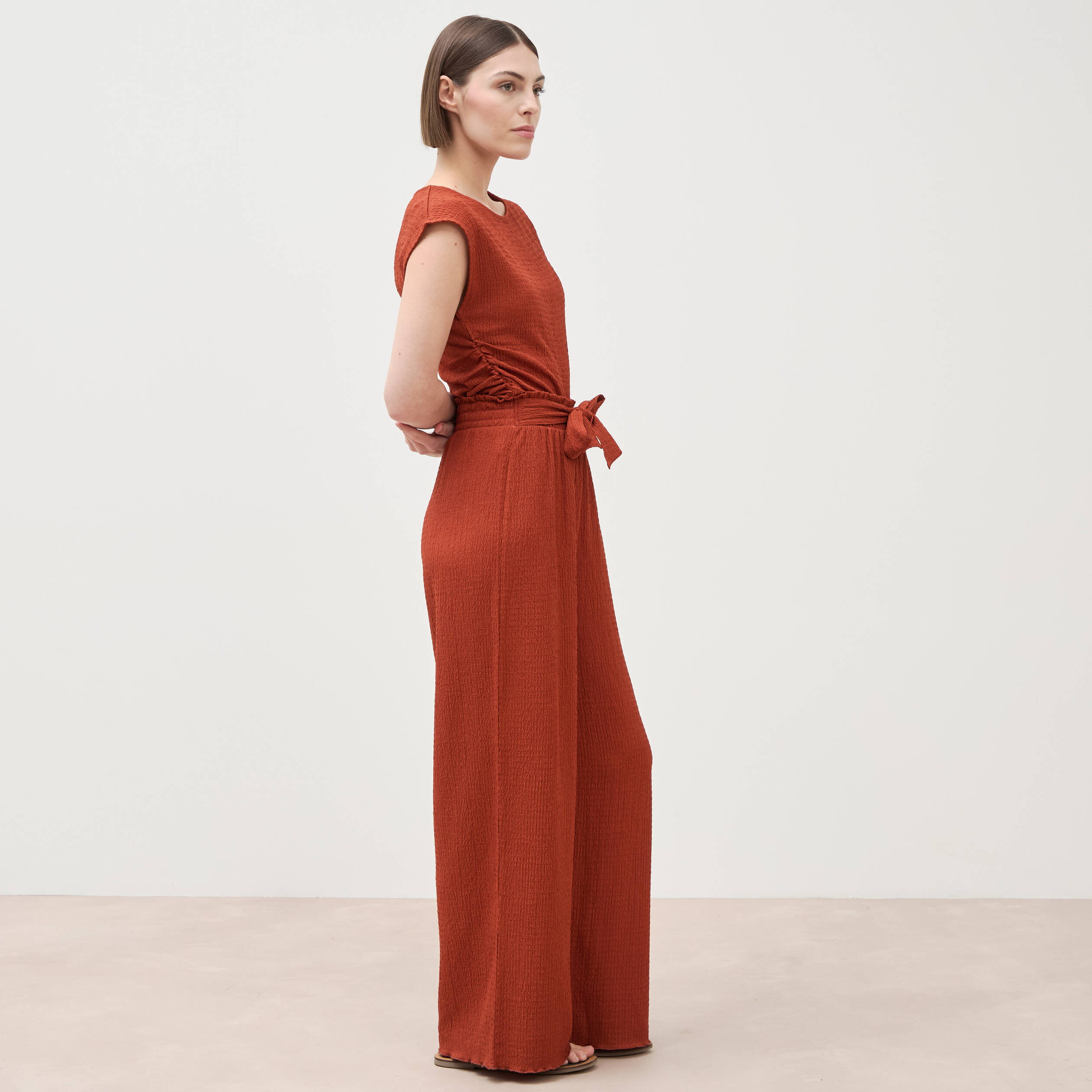 Pantalon loose avec ceinture marron cognac femme