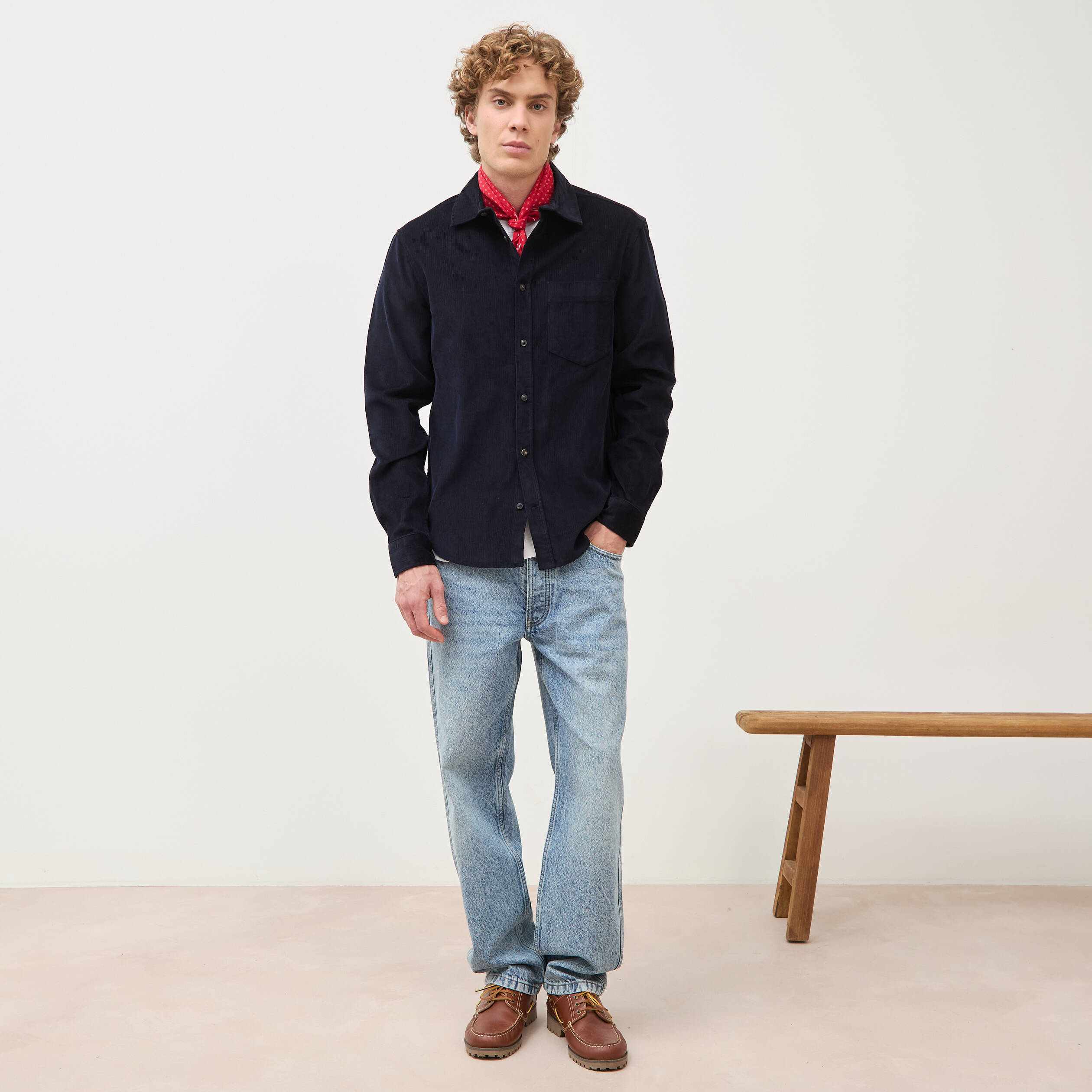 Chemise col classique en velours bleu marine homme