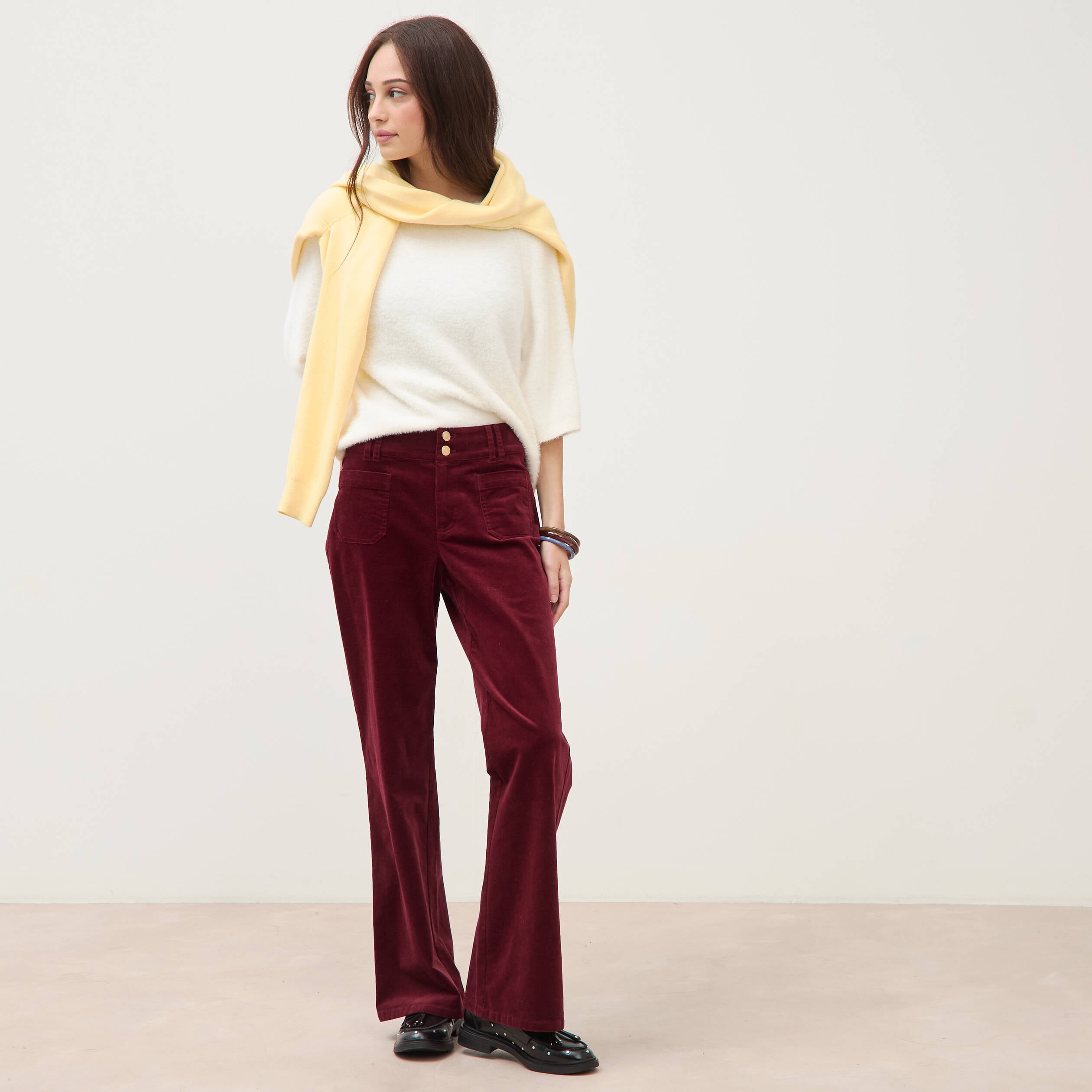 Pantalon flare taille haute en velours bordeaux femme