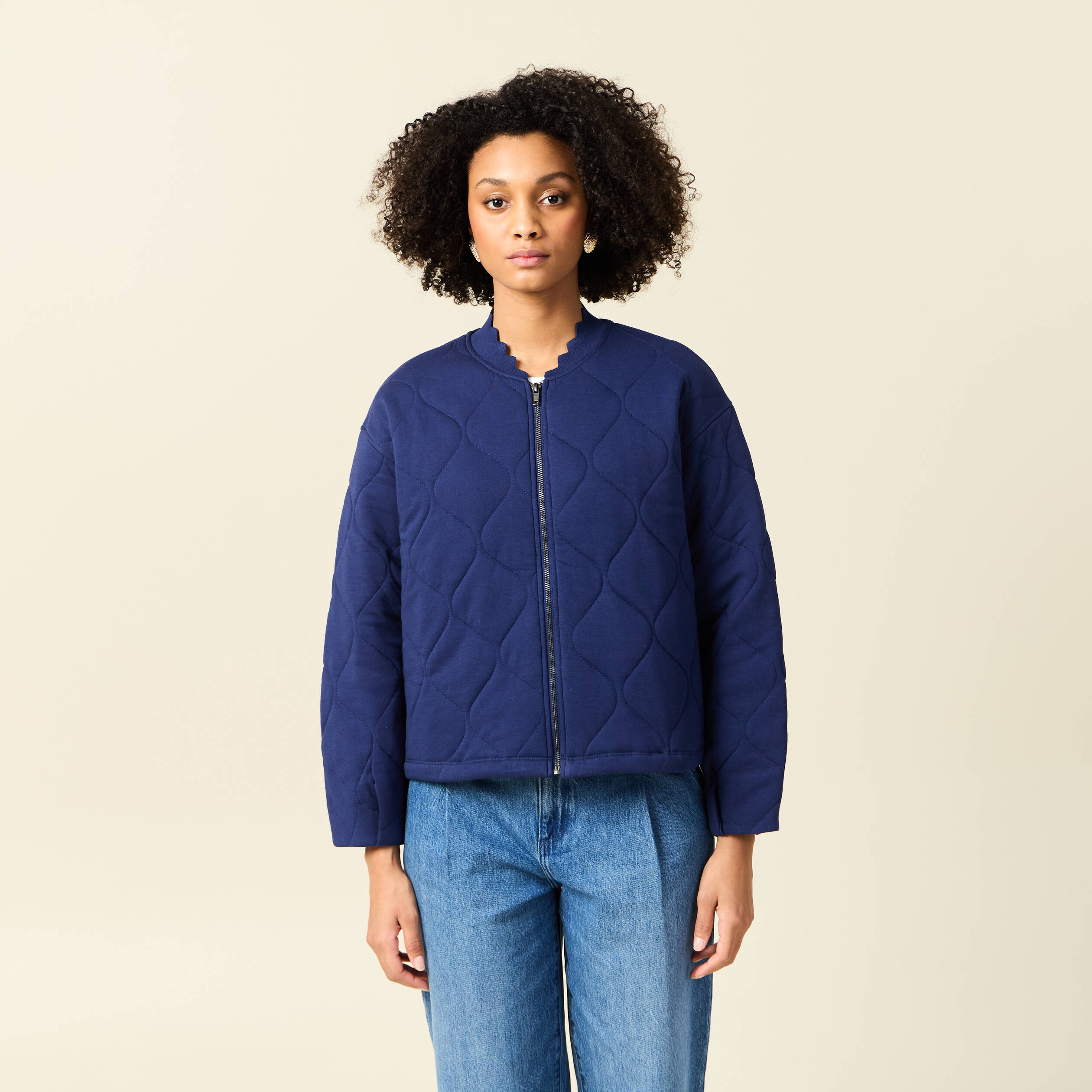 Gilet matelass&eacute; bleu fonc&eacute; femme