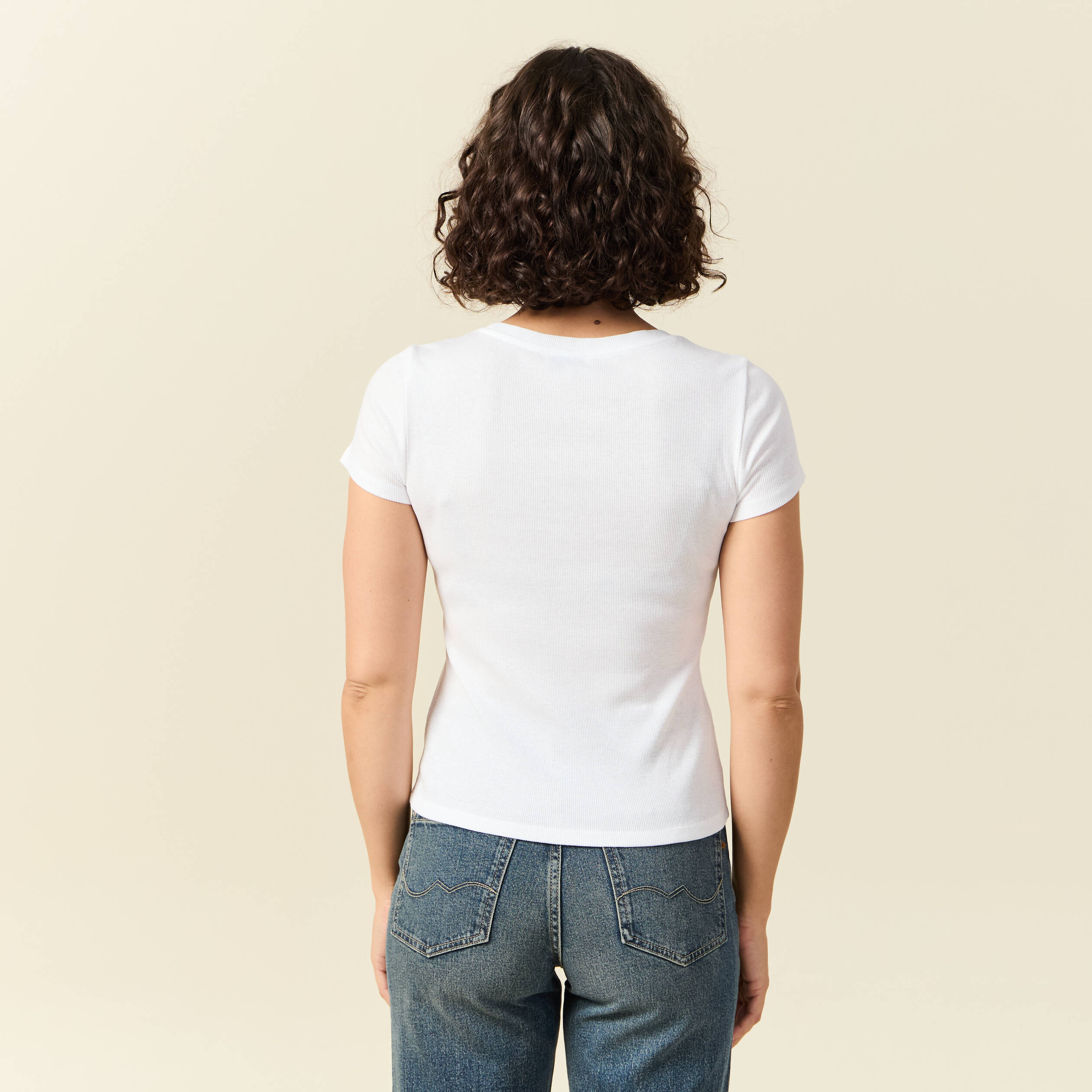 t shirt cintre col rond manches courtes blanc femme T-shirt cintré col rond manches courtes blanc femme
