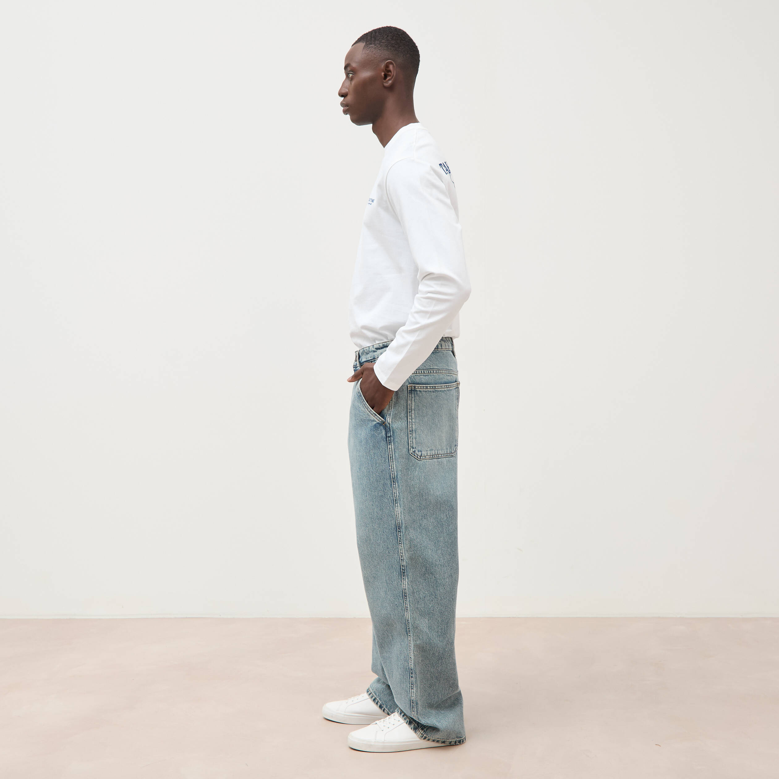 Jeans loose longueur 32 en coton denim dirty homme