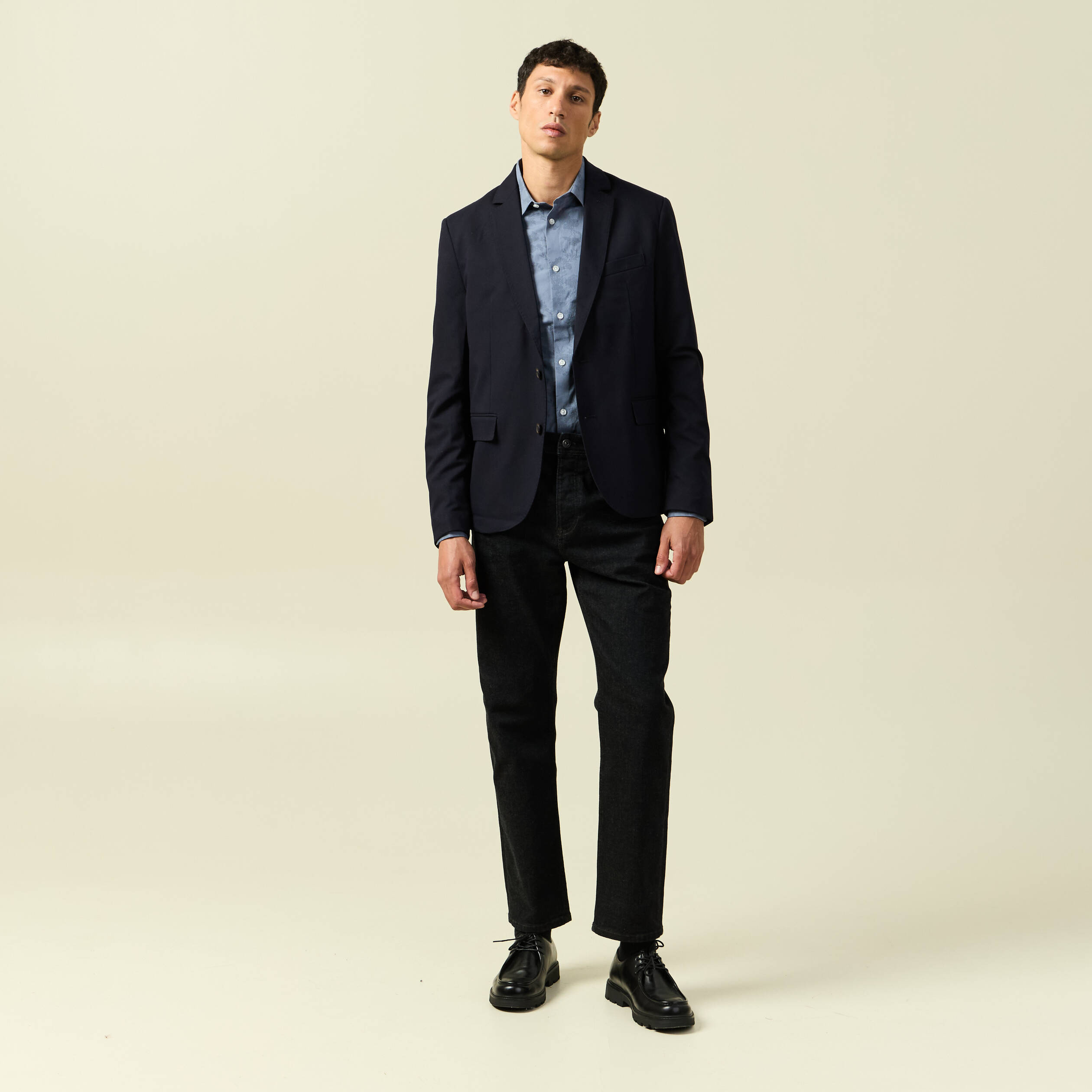 Chemise cintr&eacute;e en coton manches longues bleu homme