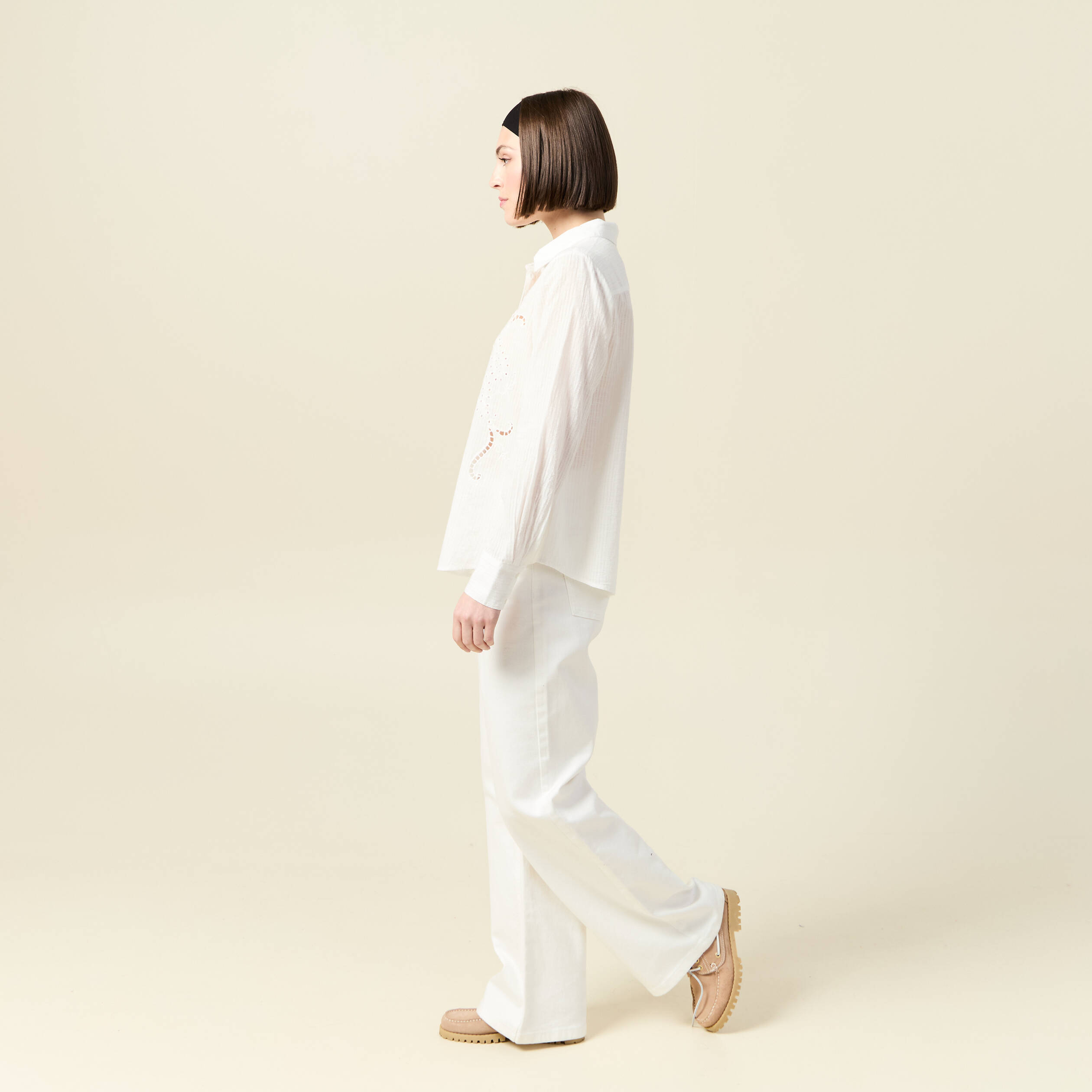 Chemise manches longues en coton brodée creme femme