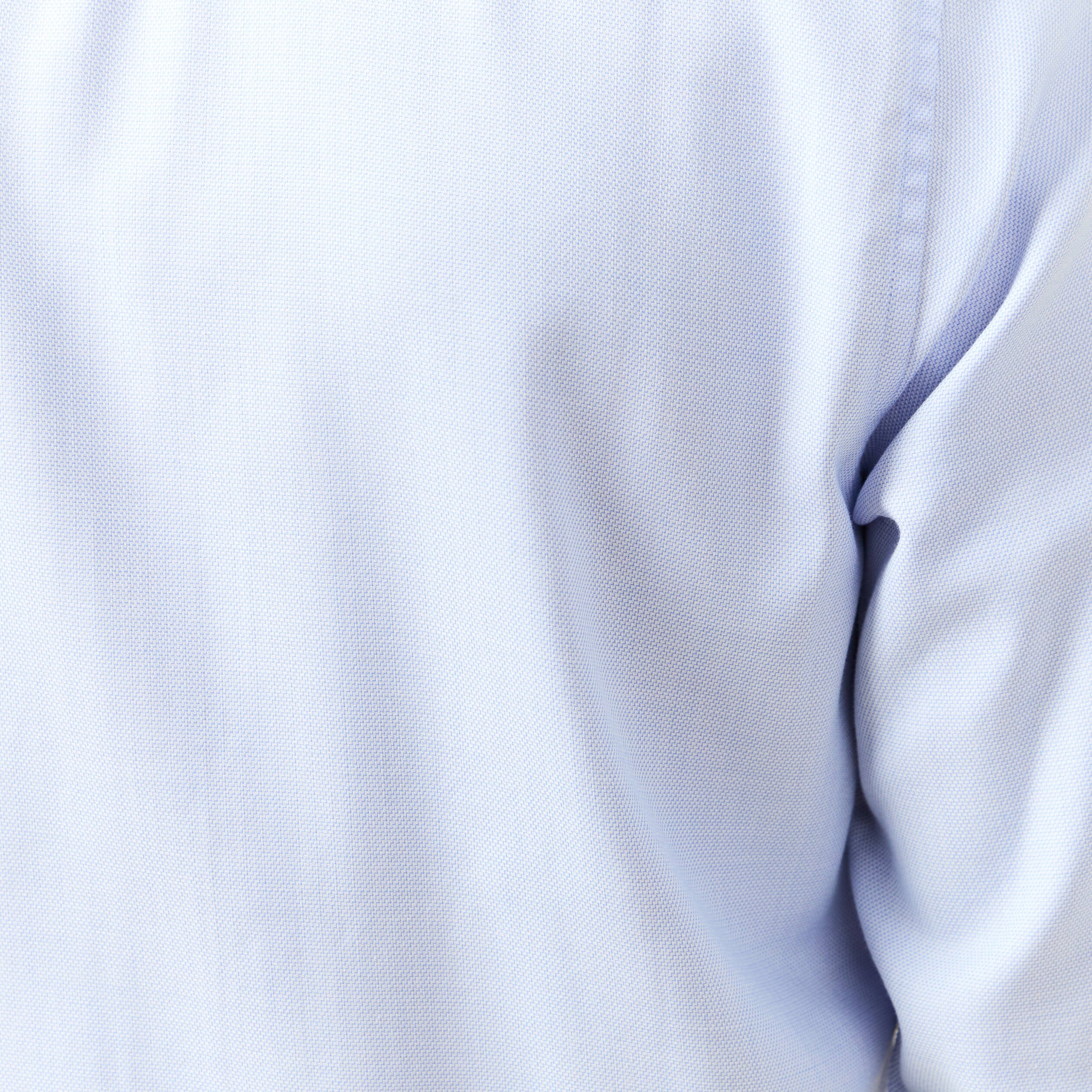 Chemise cintr&eacute;e manches longues bleu ciel homme