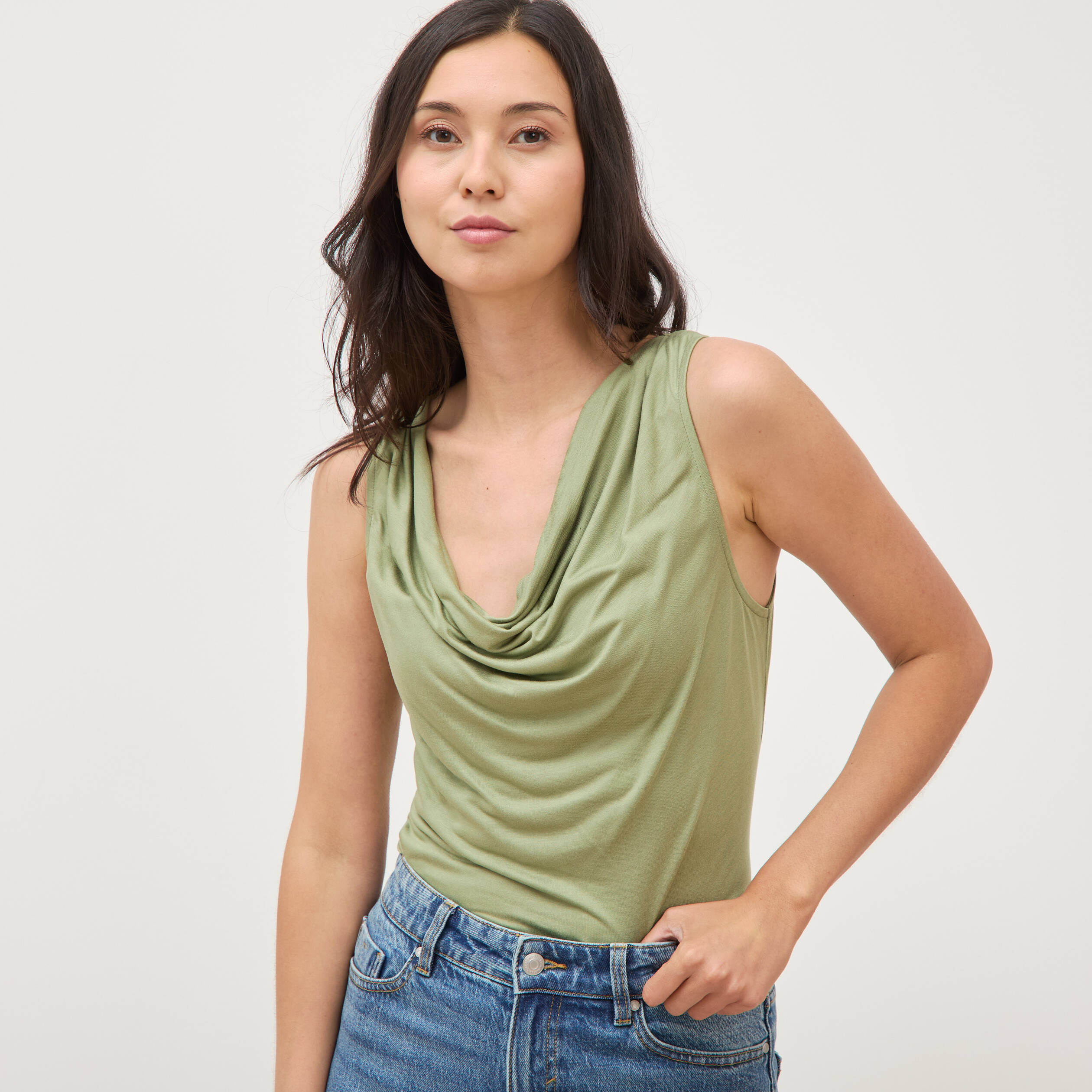 D&eacute;bardeur ajust&eacute; col b&eacute;nitier vert kaki femme