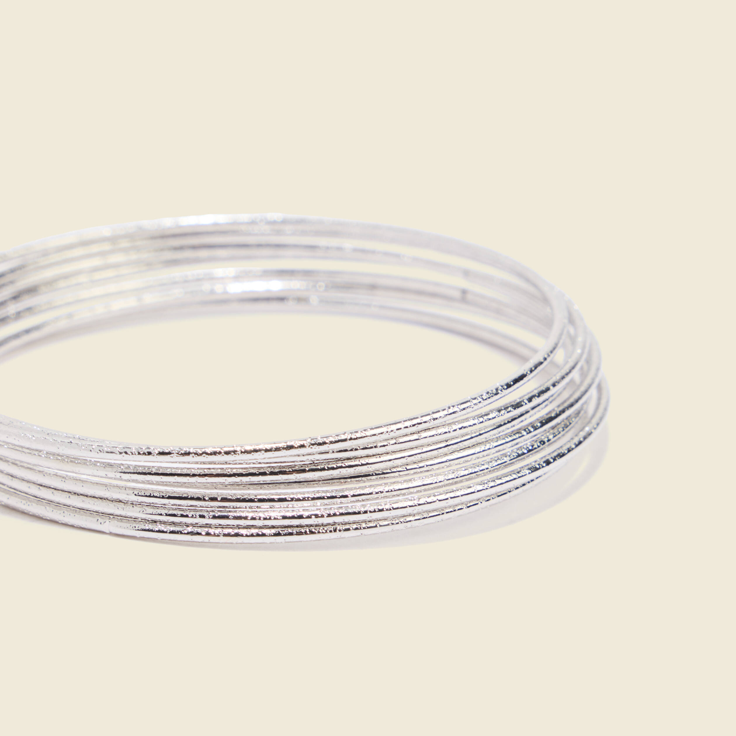 Bracelet multi anneaux couleur argent femme