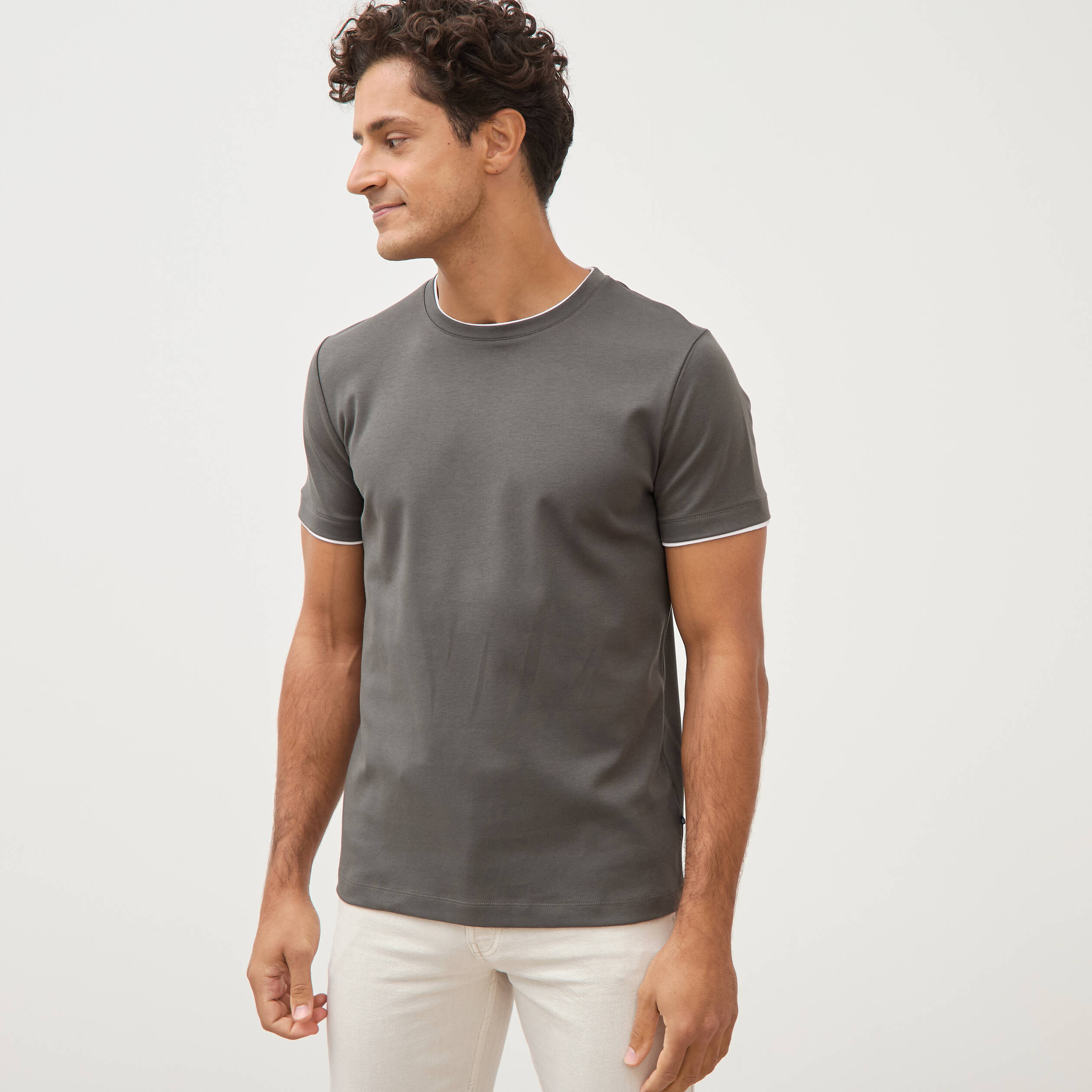 T-shirt droit col rond manches courtes vert fonc&eacute; homme