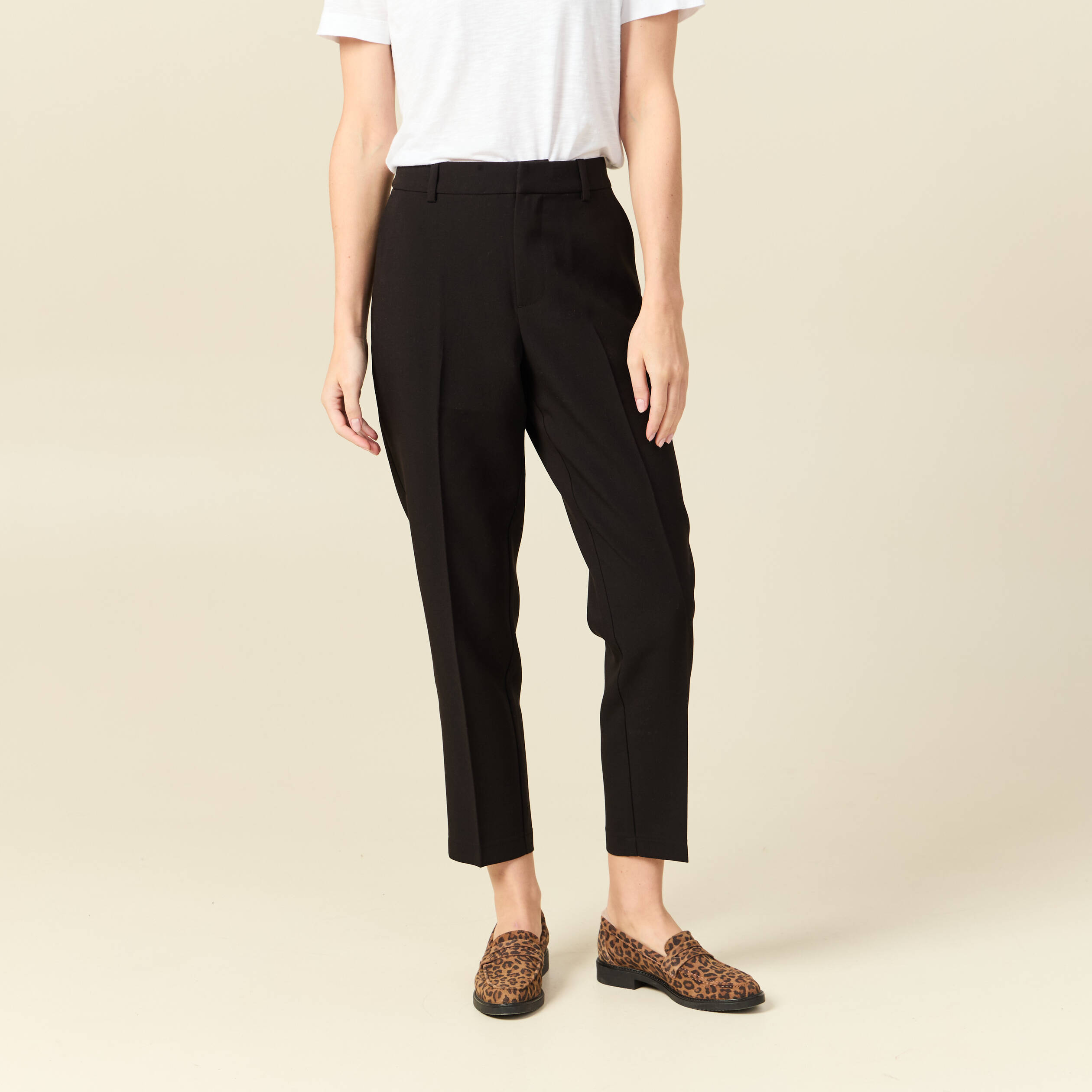 Pantalon cigarette &agrave; pinces noir femme