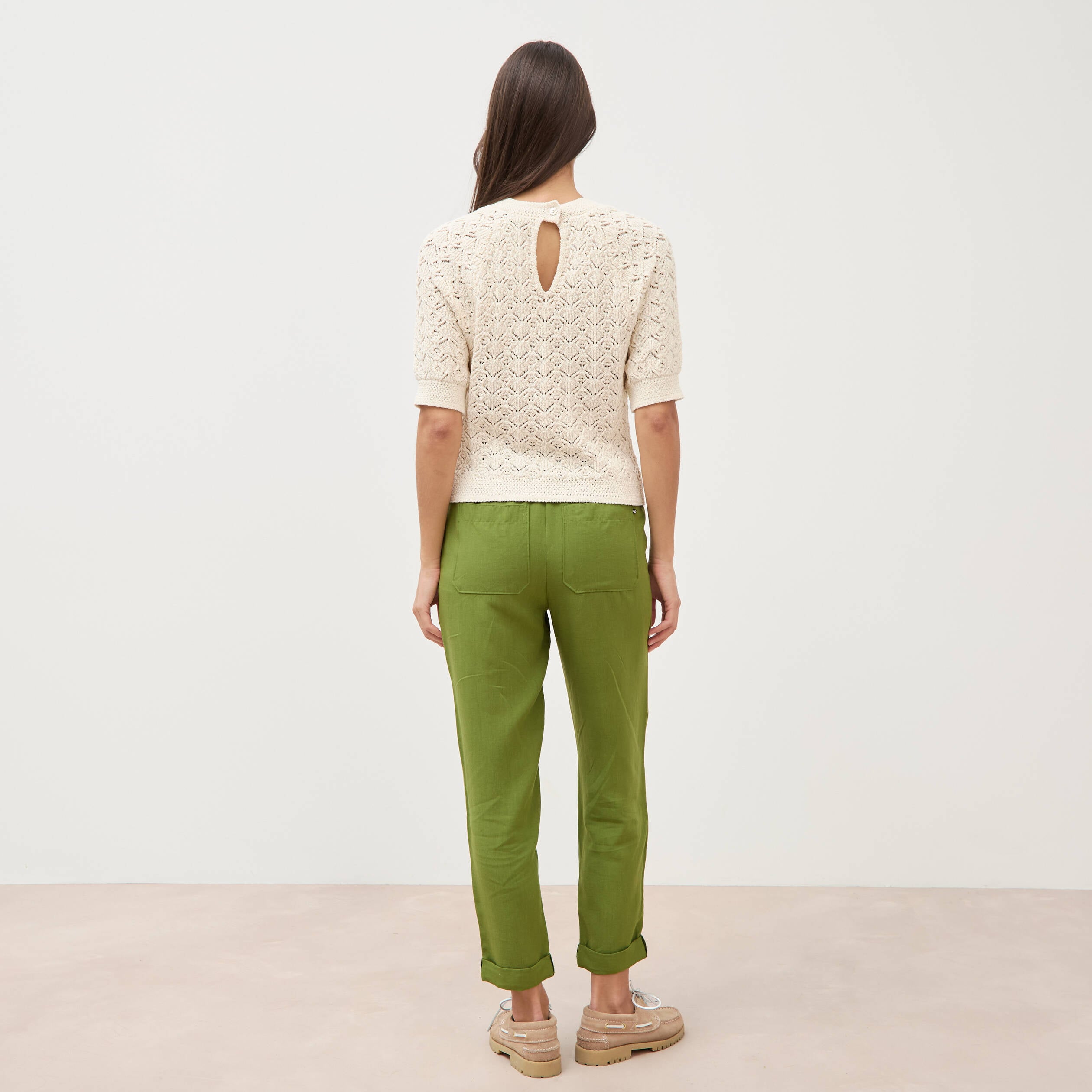 Pull droit court ajour&eacute; manches courtes camel femme