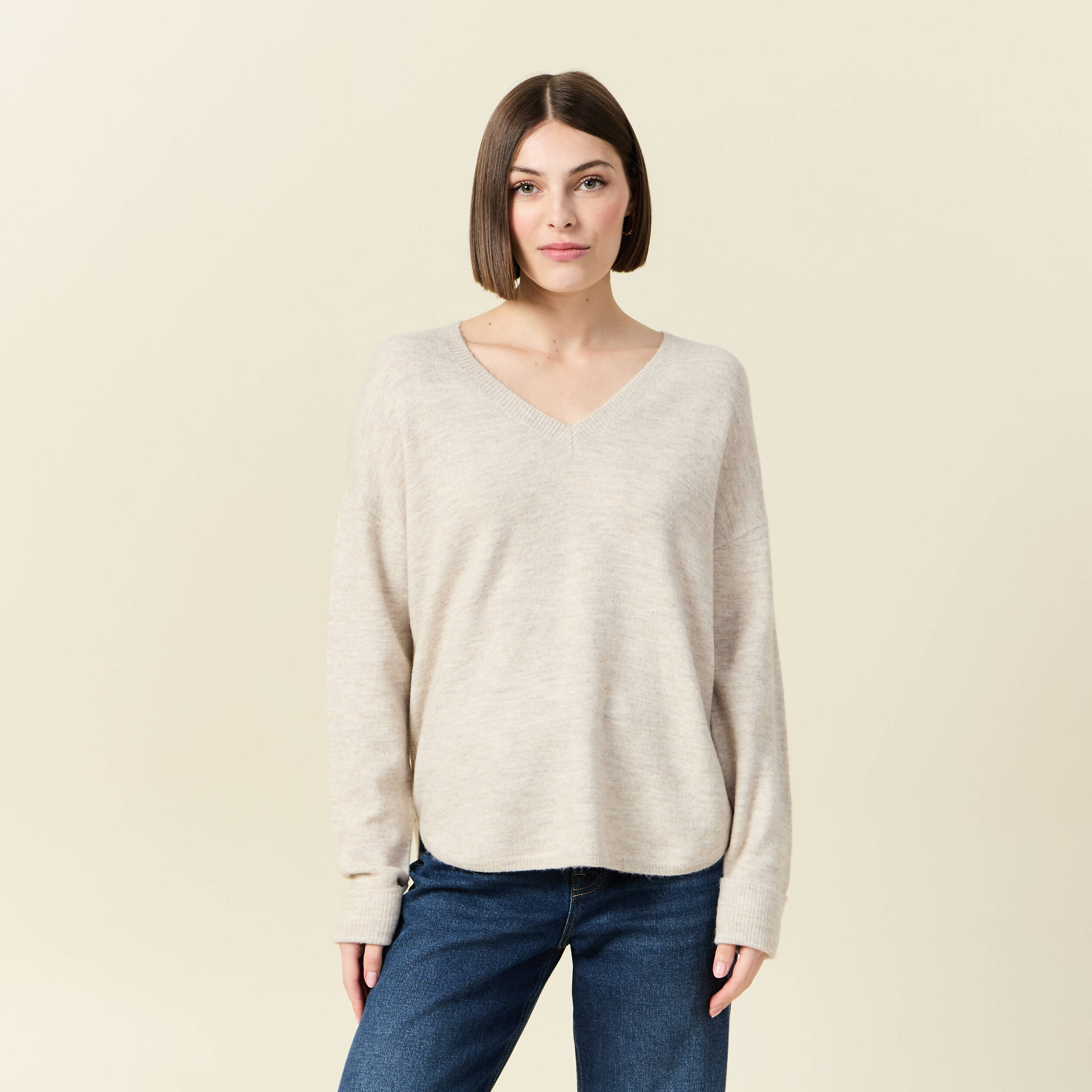 Pull manches longues col en V creme femme